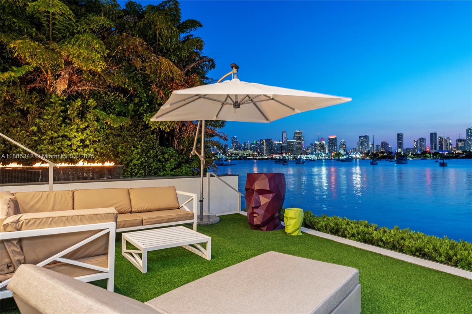440 S Hibiscus Dr, Miami Beach FL 33139