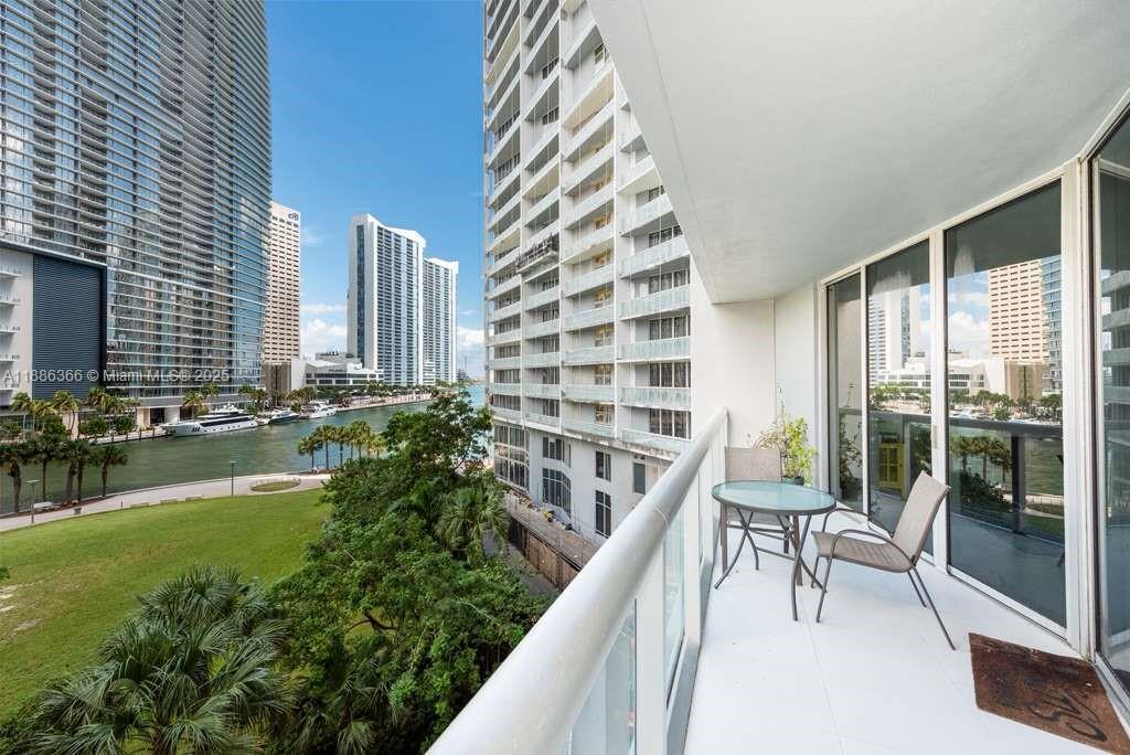 475 Brickell Ave #514, Miami FL 33131