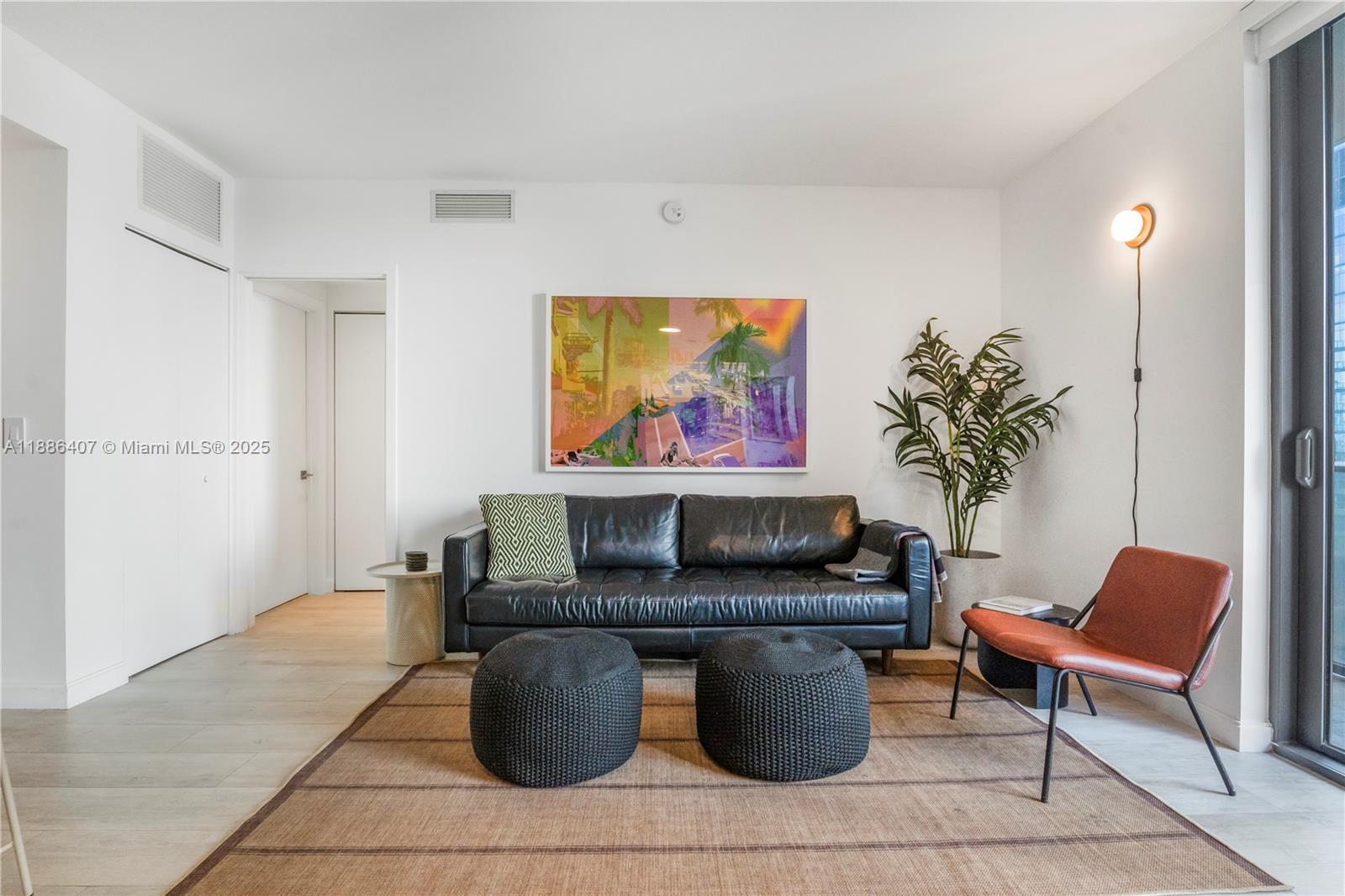 55 SW 9th St #3402, Miami FL 33130