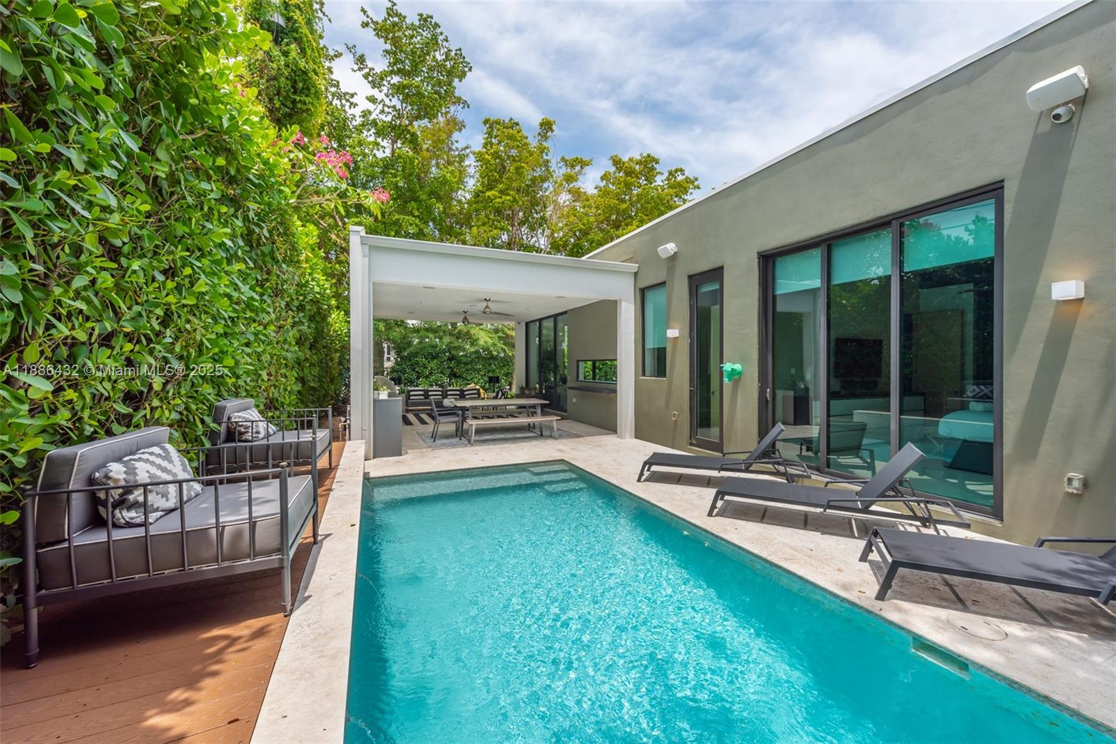 4675 NE 2nd Ave, Miami FL 33137