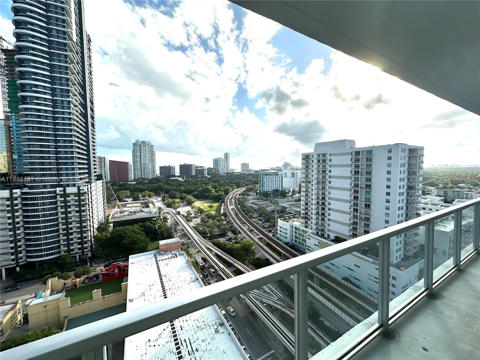 79 SW 12th St #2102-S, Miami FL 33130