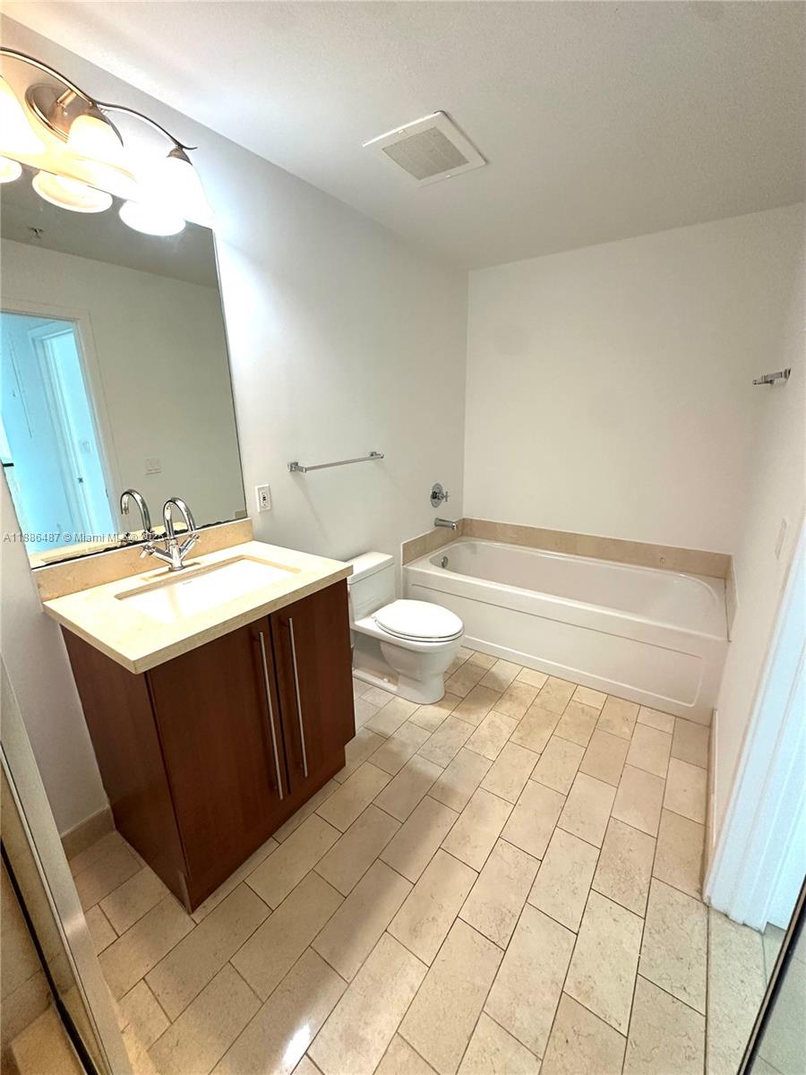 79 SW 12th St #2102-S, Miami FL 33130