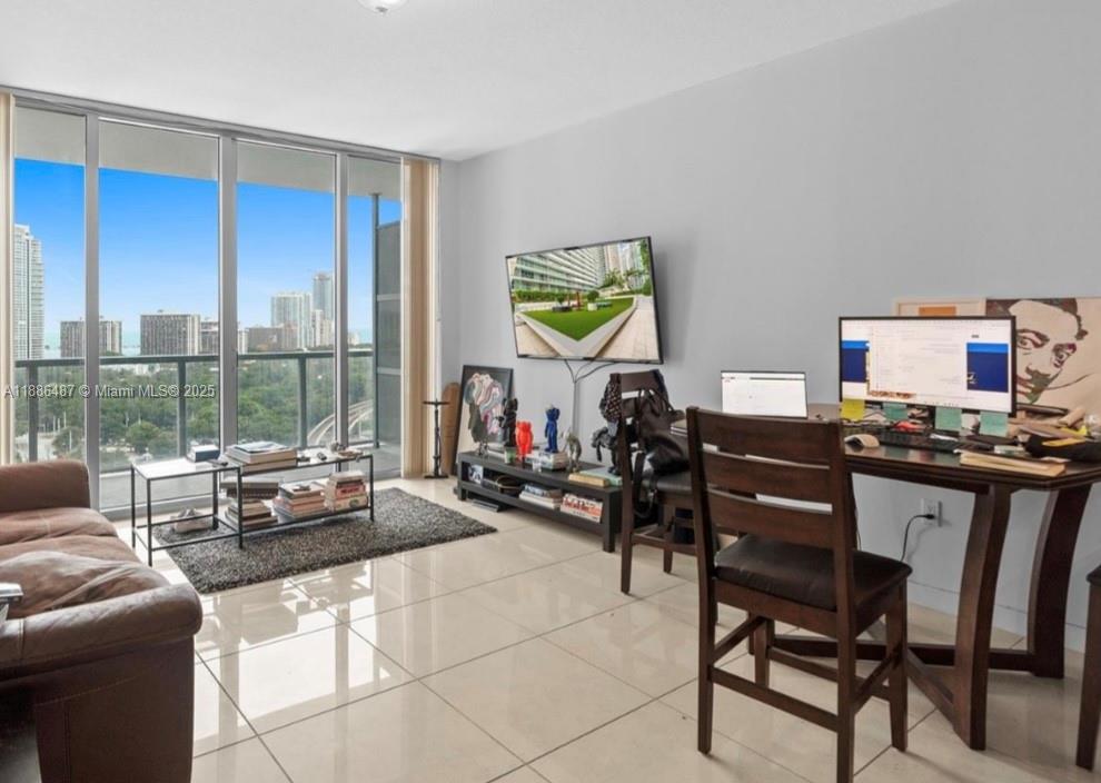 79 SW 12th St #2102-S, Miami FL 33130