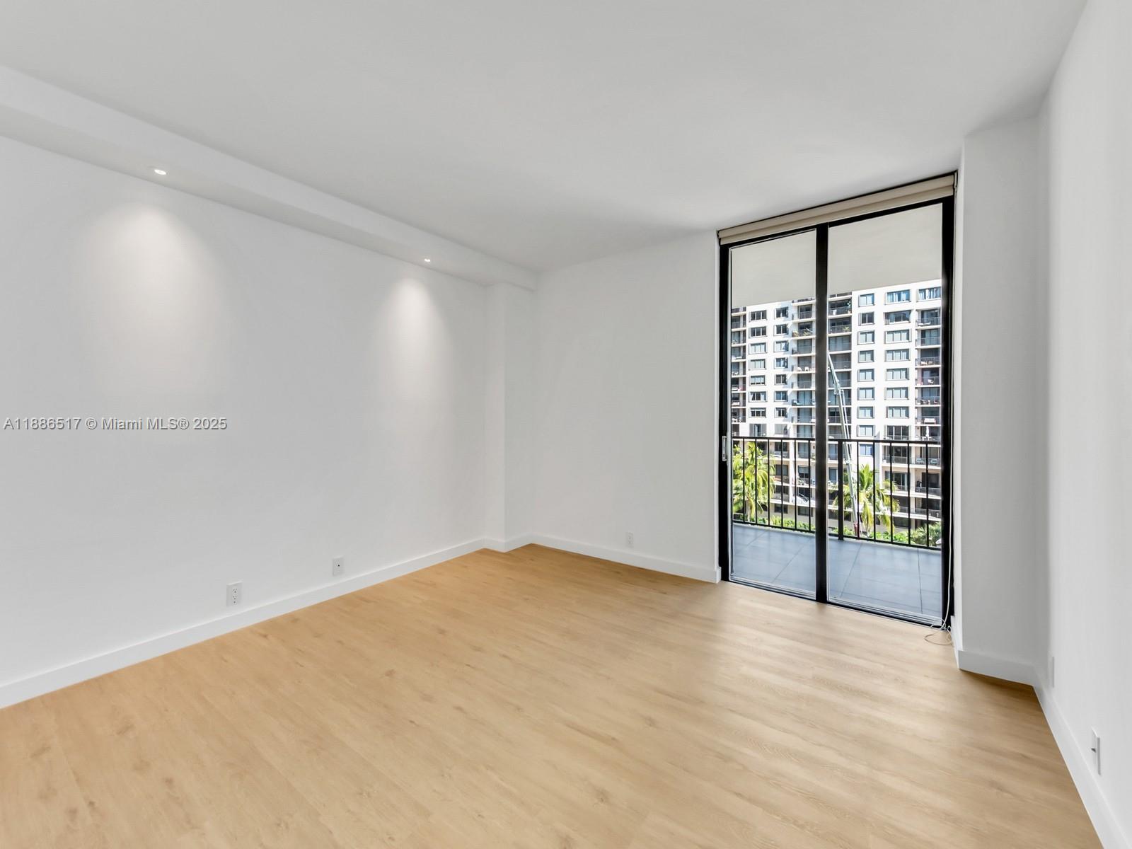 520 Brickell Key Dr #A806, Miami FL 33131
