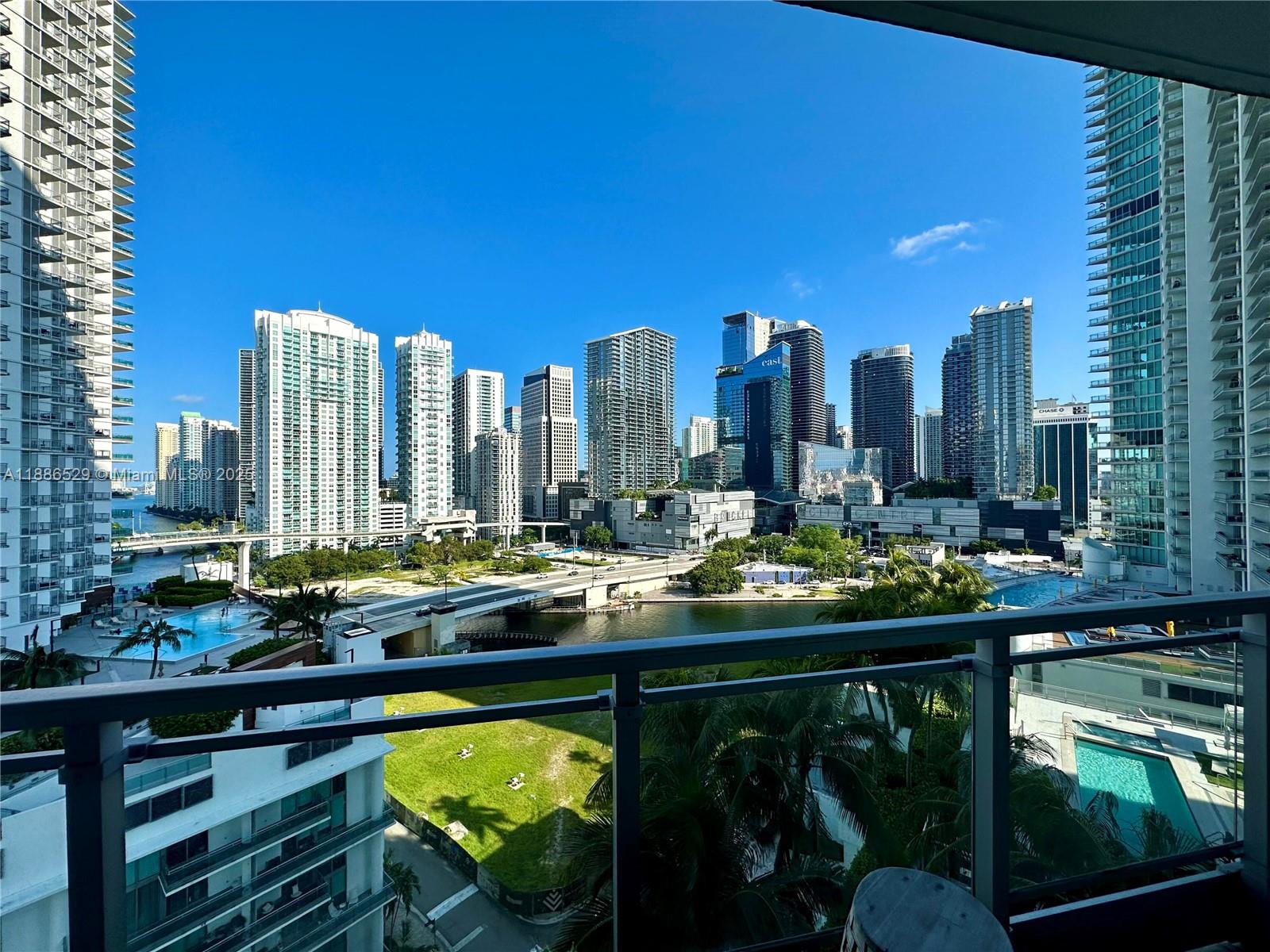 1Q. JKL,M SW 3rd St #1603, Miami FL 33130