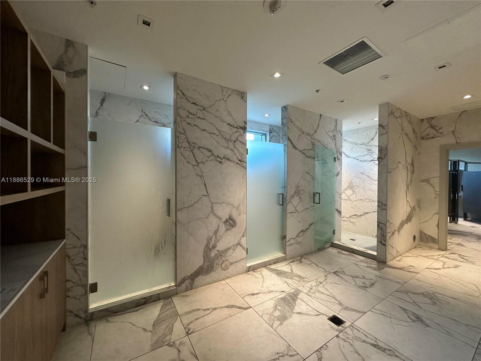 1Q. JKL,M SW 3rd St #1603, Miami FL 33130