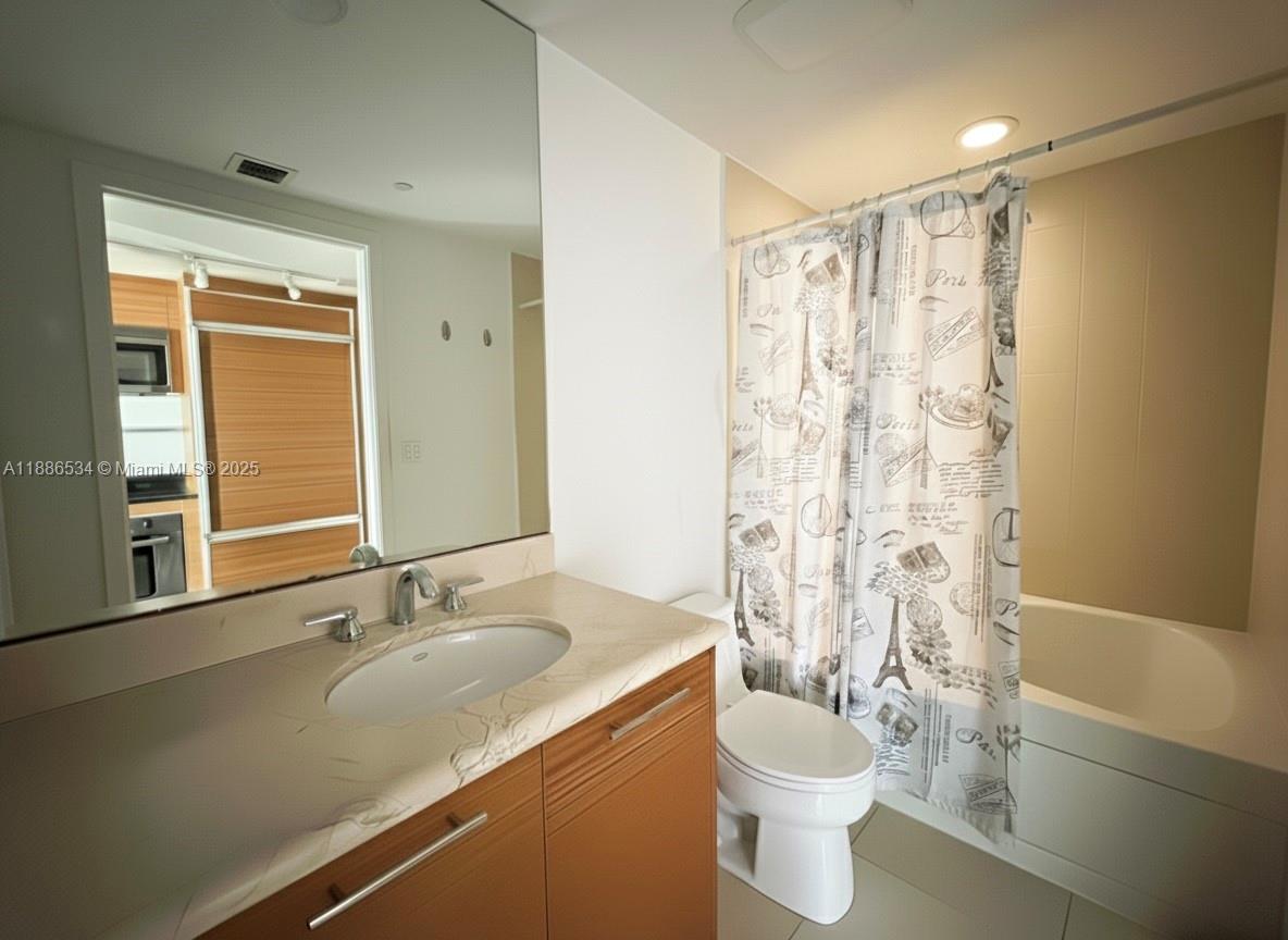 50 Biscayne Blvd #4903, Miami FL 33132