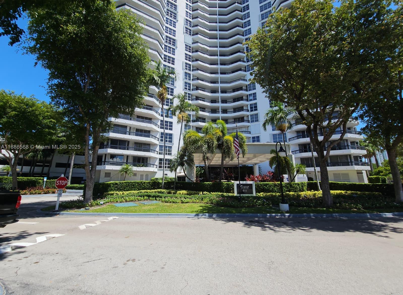 3400 NE 192nd St #303, Aventura FL 33180