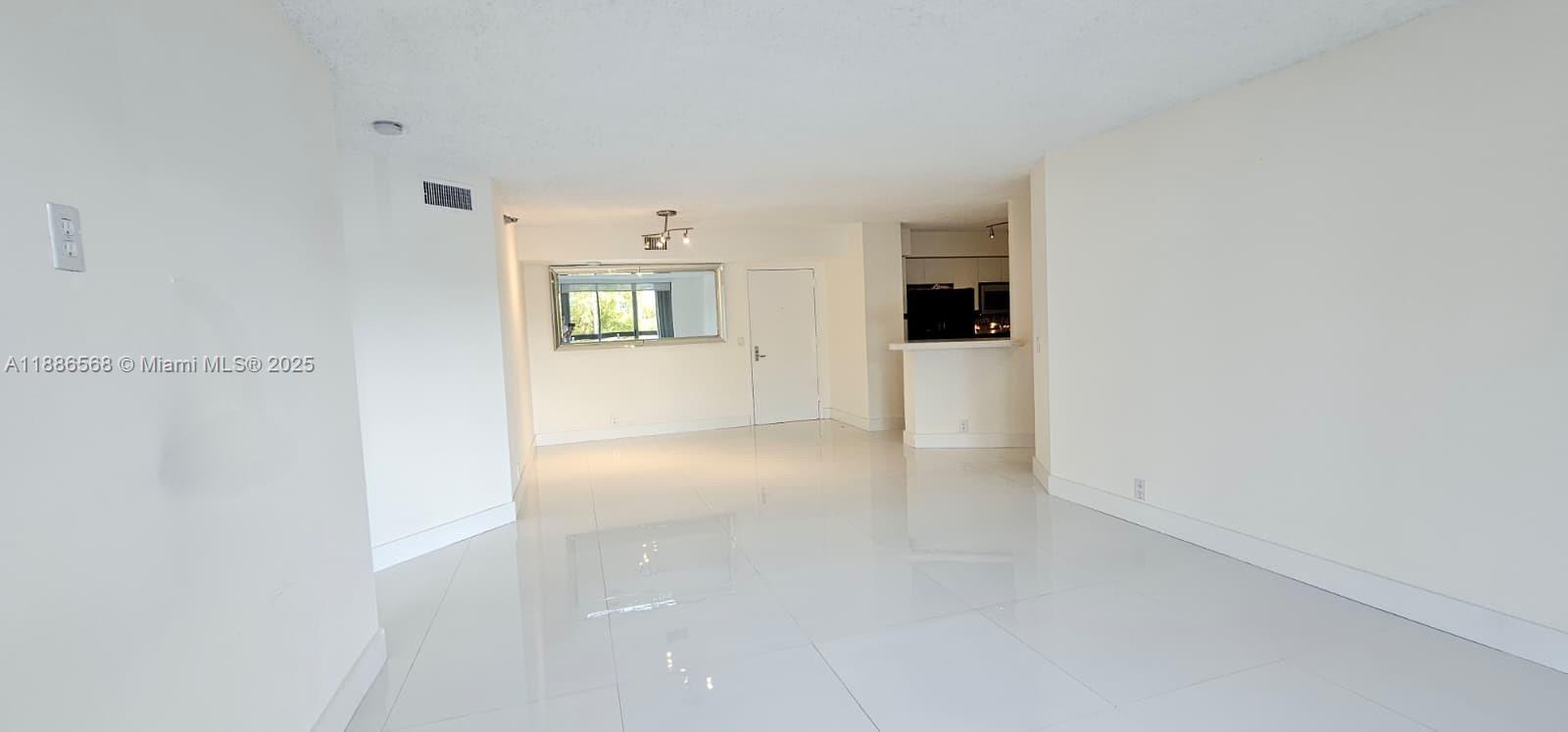 3400 NE 192nd St #303, Aventura FL 33180