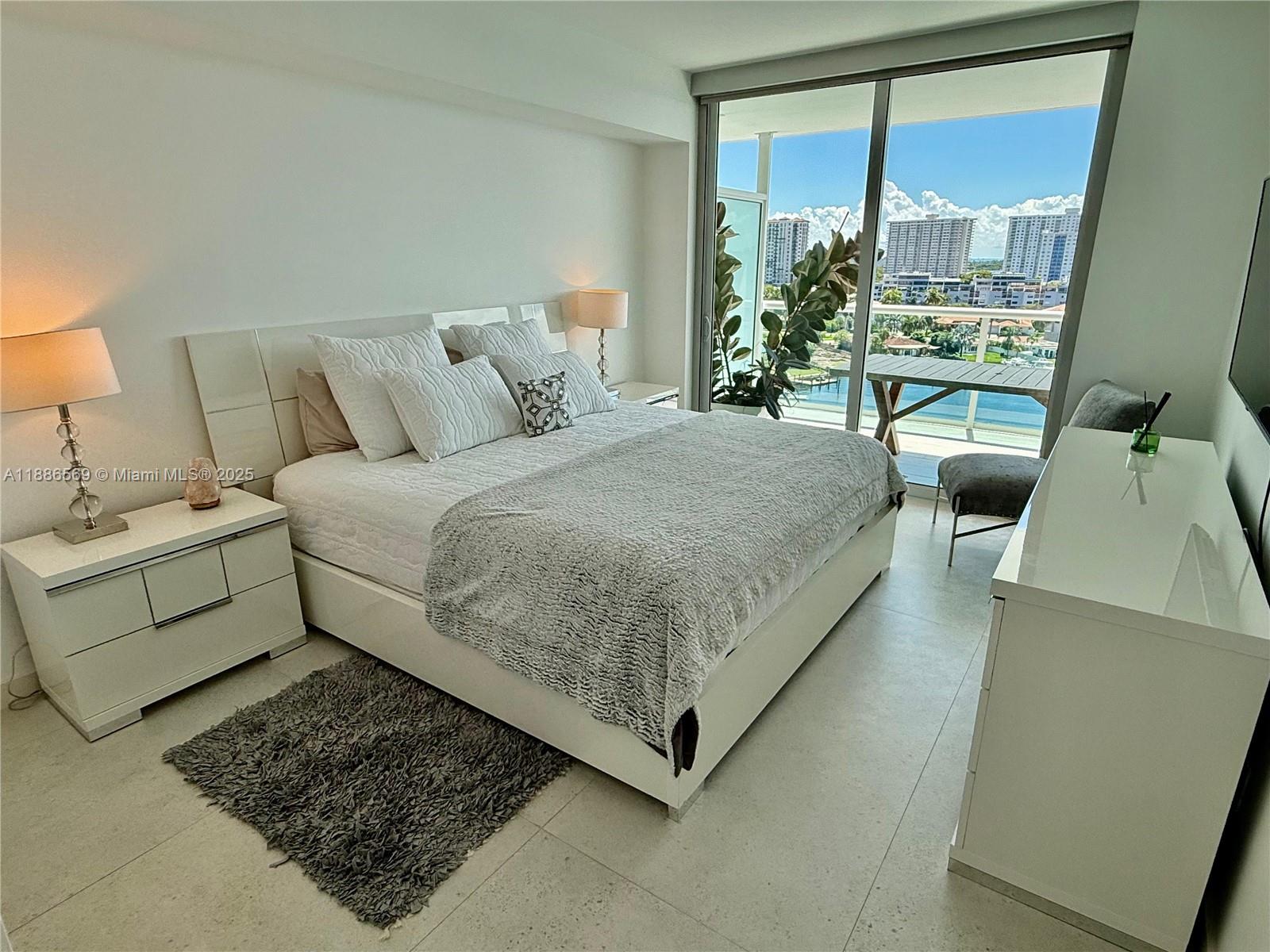 400 Sunny Isles Blvd #916, Sunny Isles Beach FL 33160