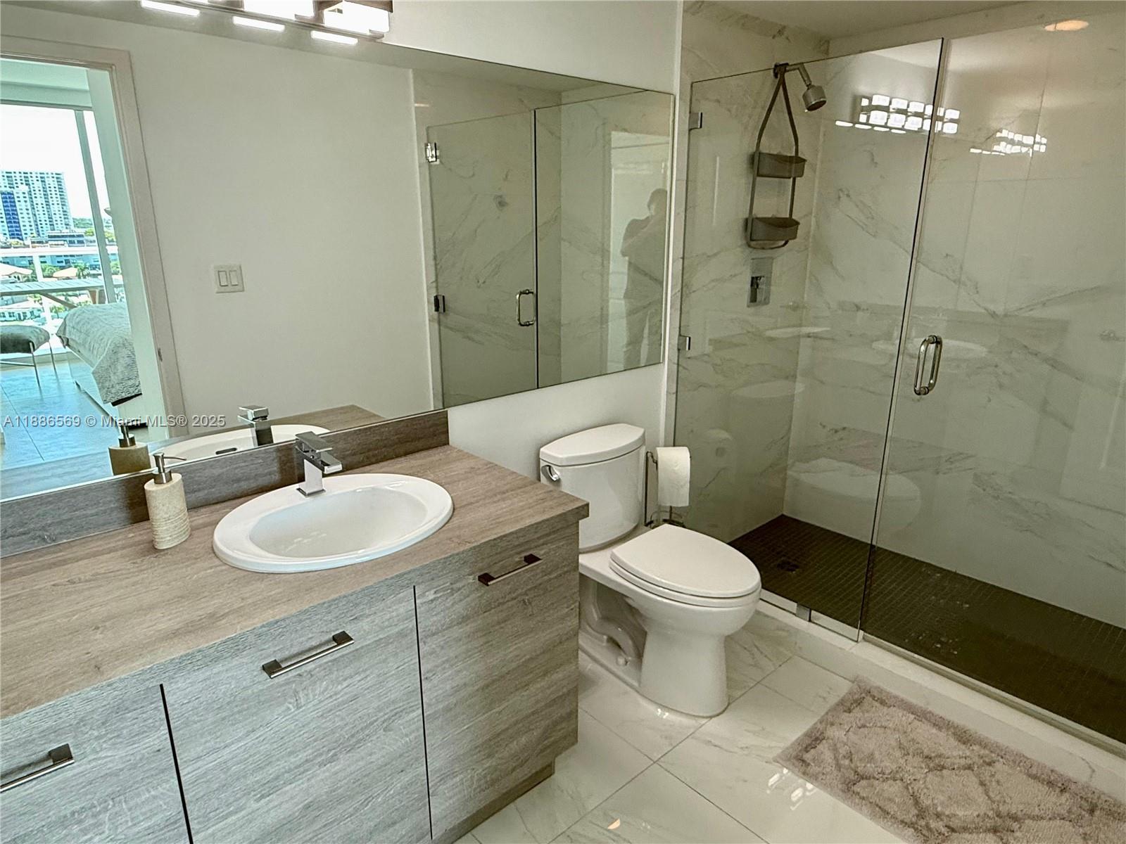 400 Sunny Isles Blvd #916, Sunny Isles Beach FL 33160