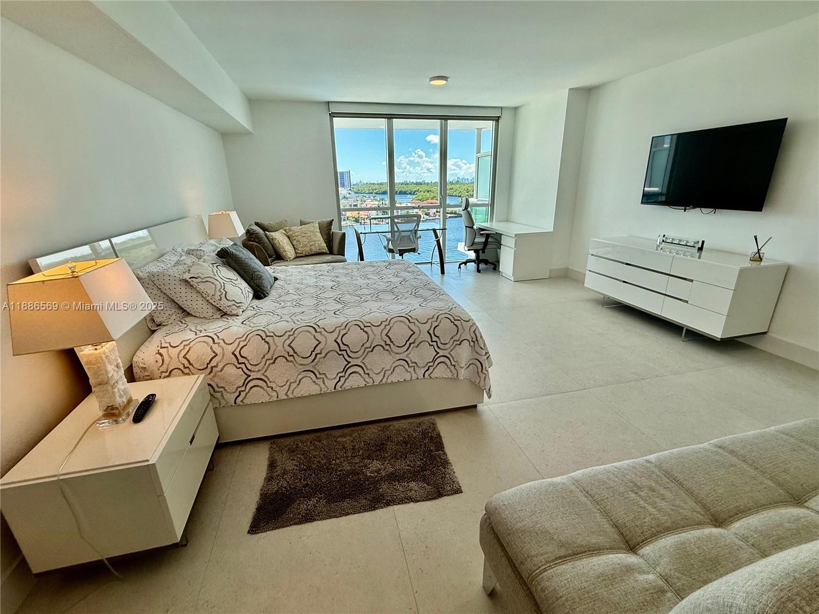400 Sunny Isles Blvd #916, Sunny Isles Beach FL 33160