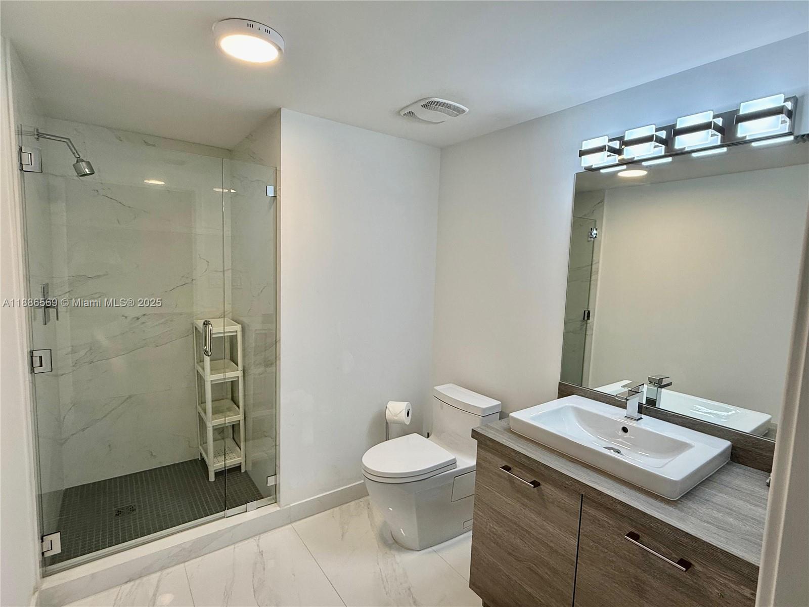400 Sunny Isles Blvd #916, Sunny Isles Beach FL 33160