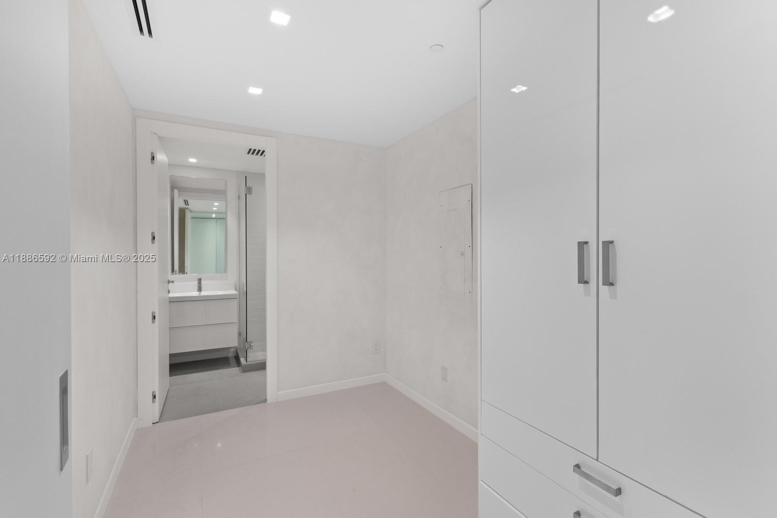 350 Ocean Dr #901N, Key Biscayne FL 33149