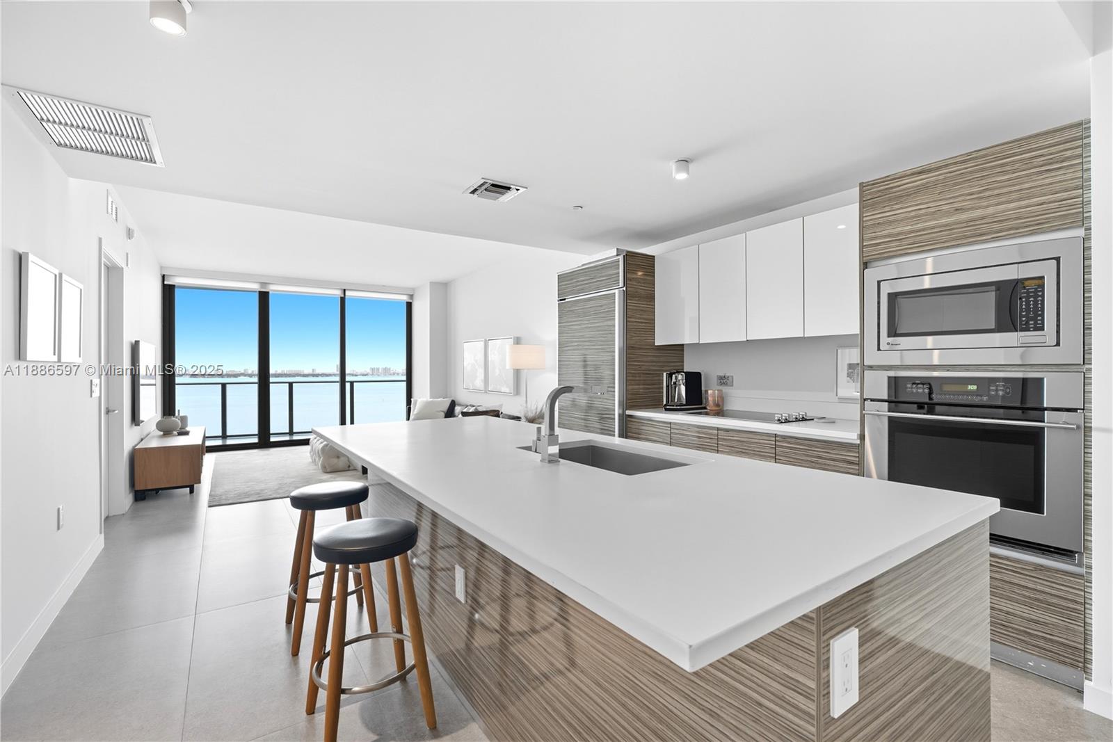 460 NE 28th St #1805, Miami FL 33137