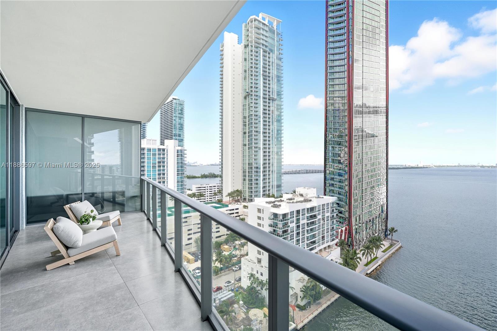 460 NE 28th St #1805, Miami FL 33137