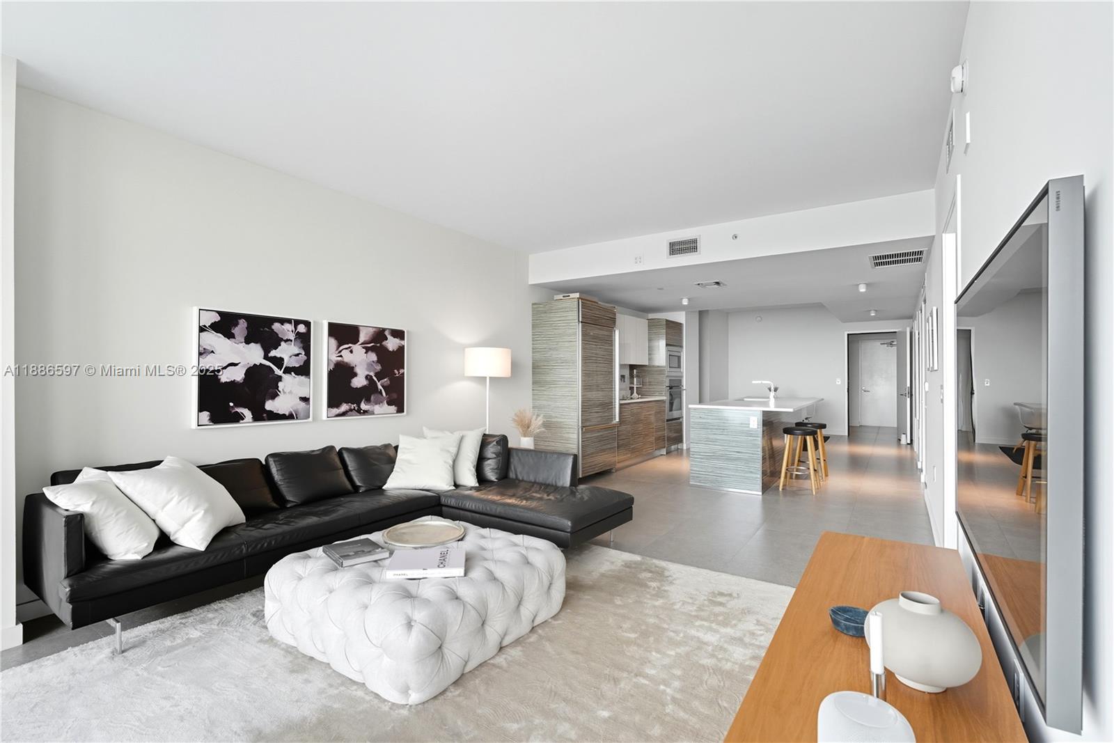 460 NE 28th St #1805, Miami FL 33137