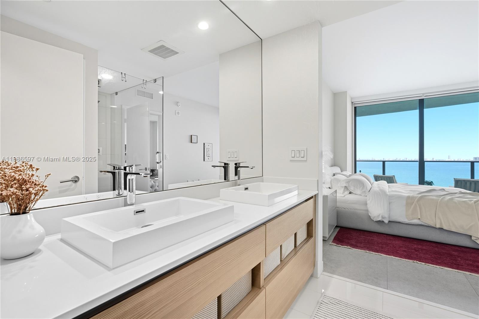 460 NE 28th St #1805, Miami FL 33137