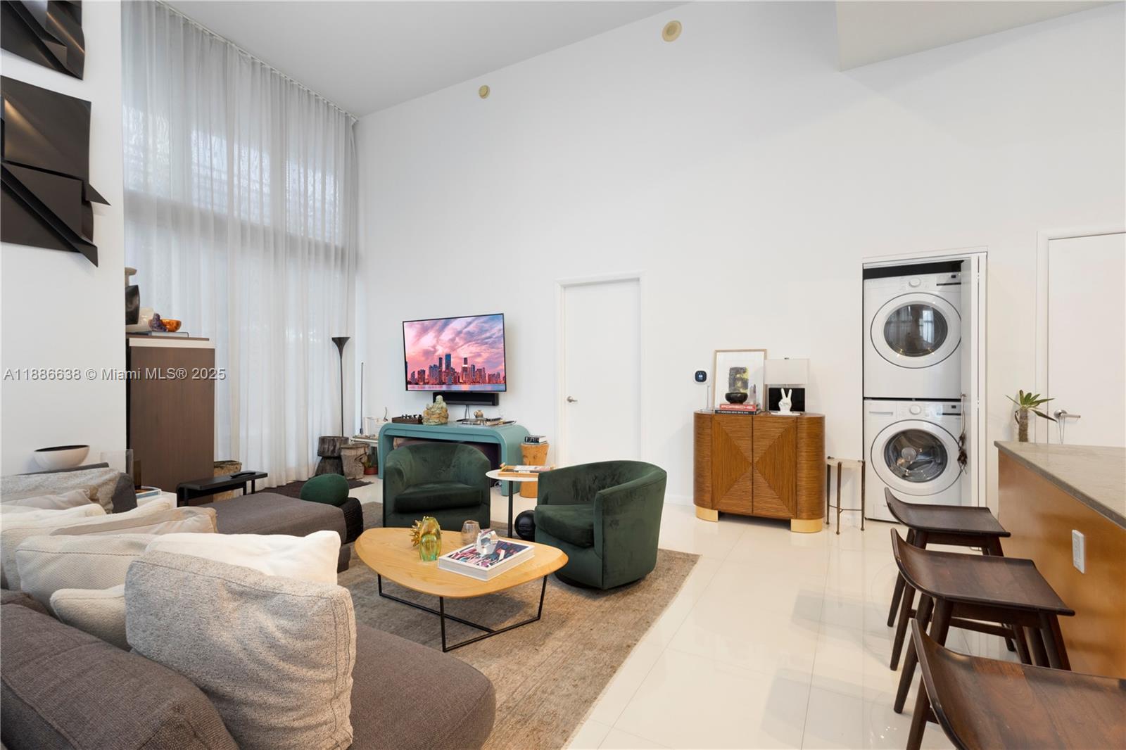495 Brickell Ave #1510, Miami FL 33131