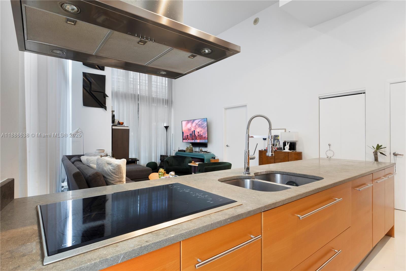 495 Brickell Ave #1510, Miami FL 33131