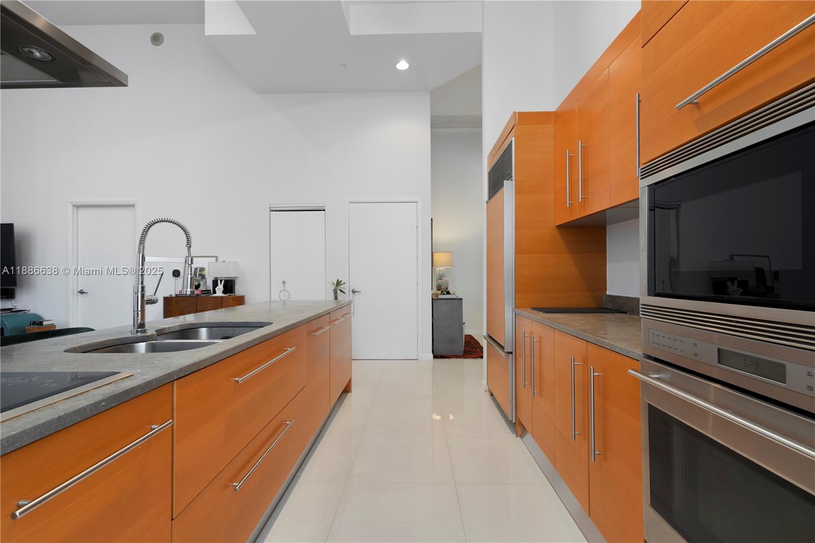 495 Brickell Ave #1510, Miami FL 33131
