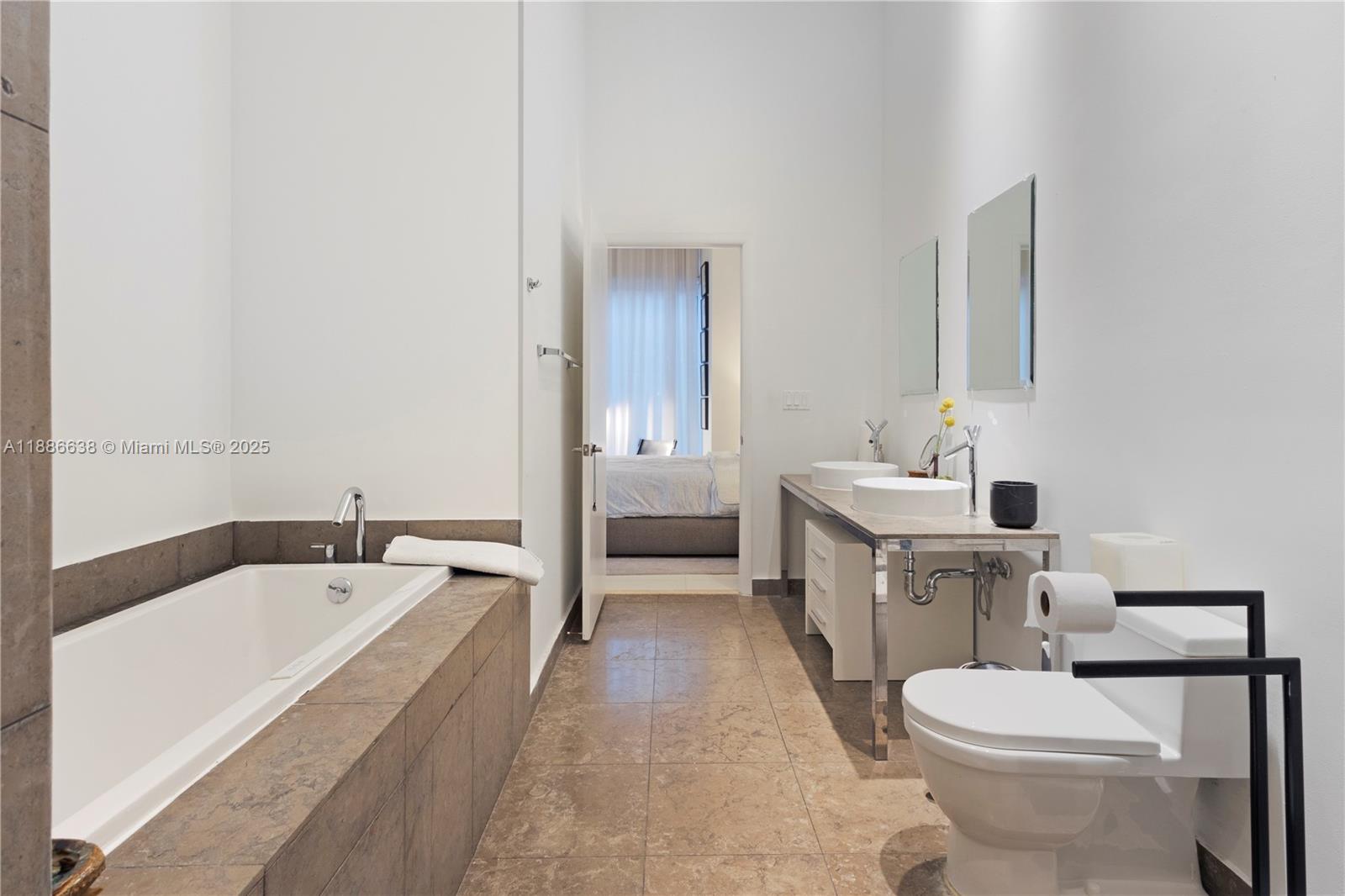 495 Brickell Ave #1510, Miami FL 33131