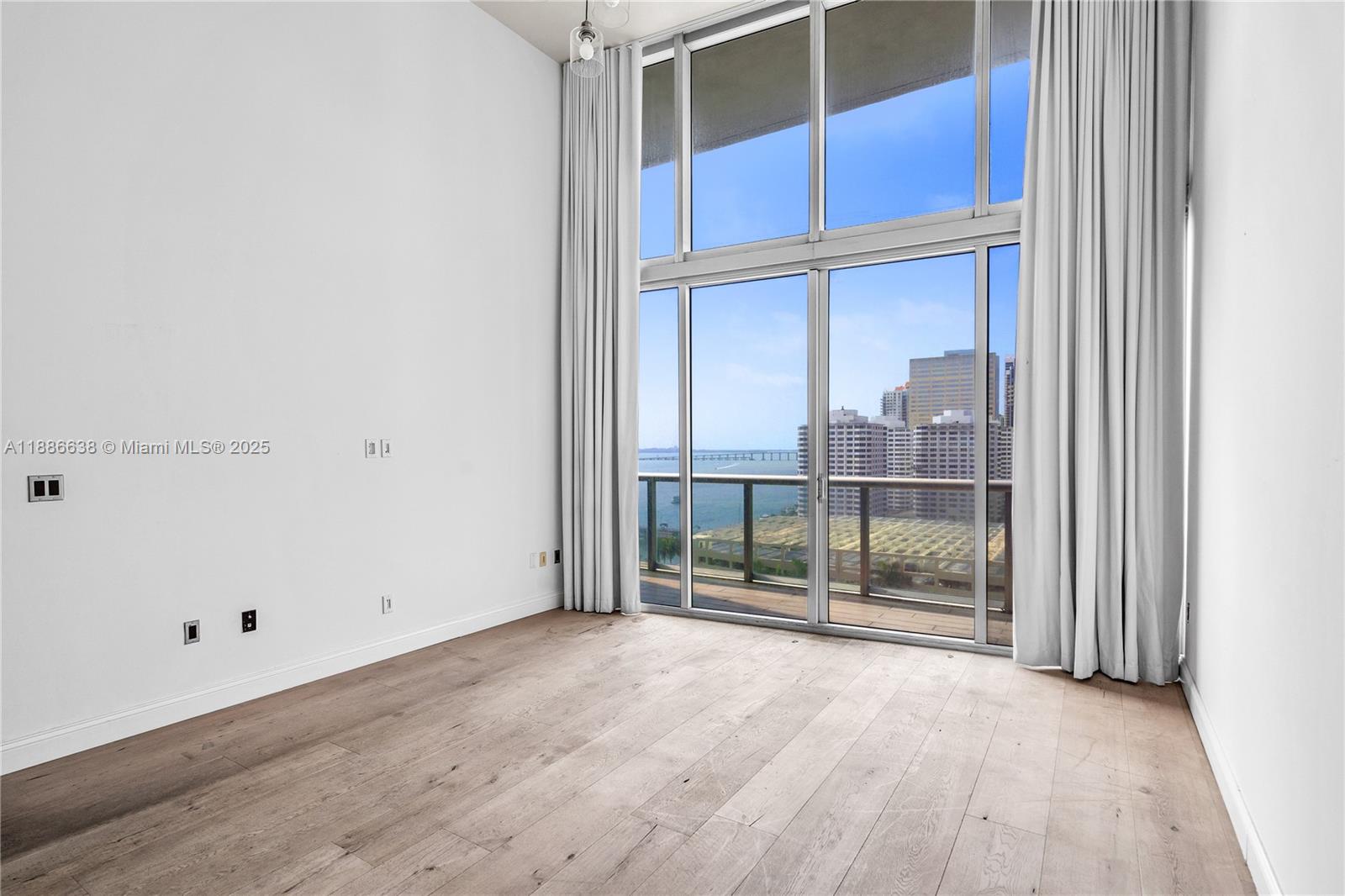 495 Brickell Ave #1510, Miami FL 33131