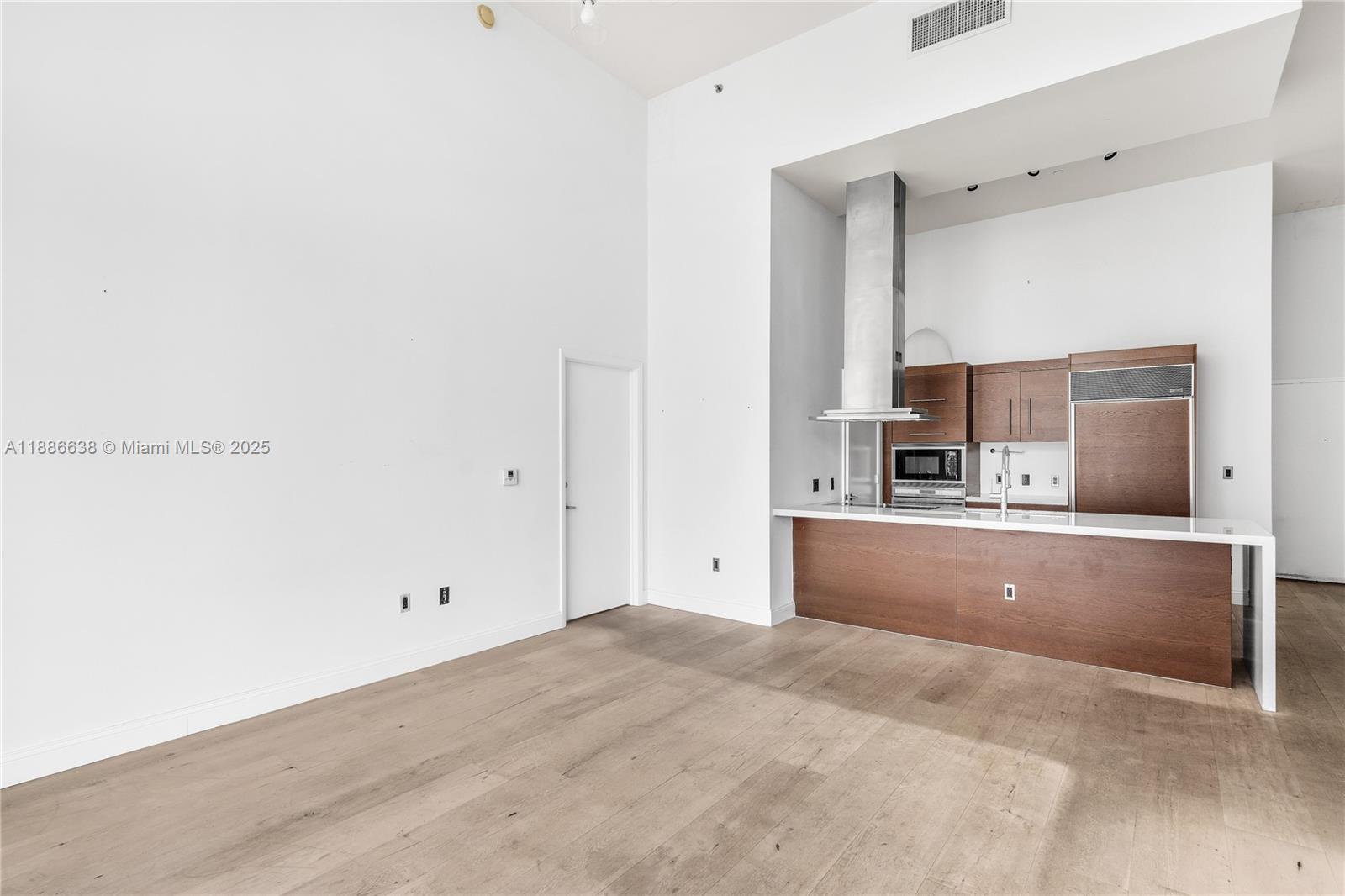 495 Brickell Ave #1510, Miami FL 33131