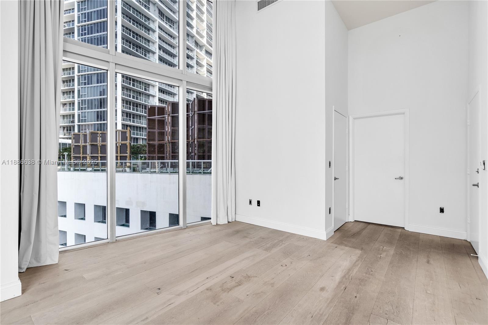 495 Brickell Ave #1510, Miami FL 33131