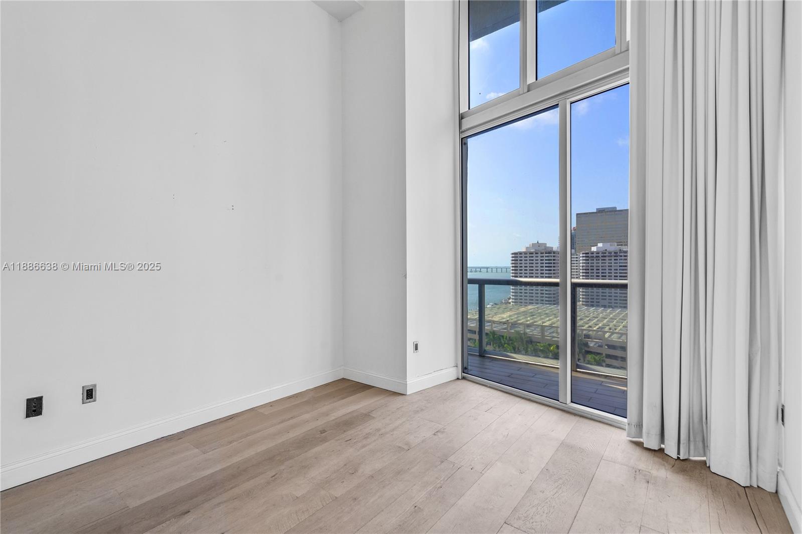 495 Brickell Ave #1510, Miami FL 33131