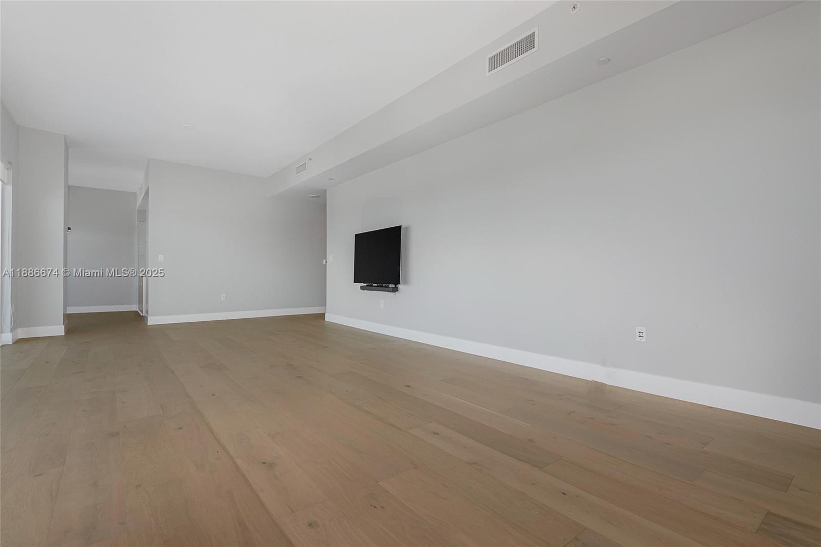 6103 Aqua Ave #605, Miami Beach FL 33141