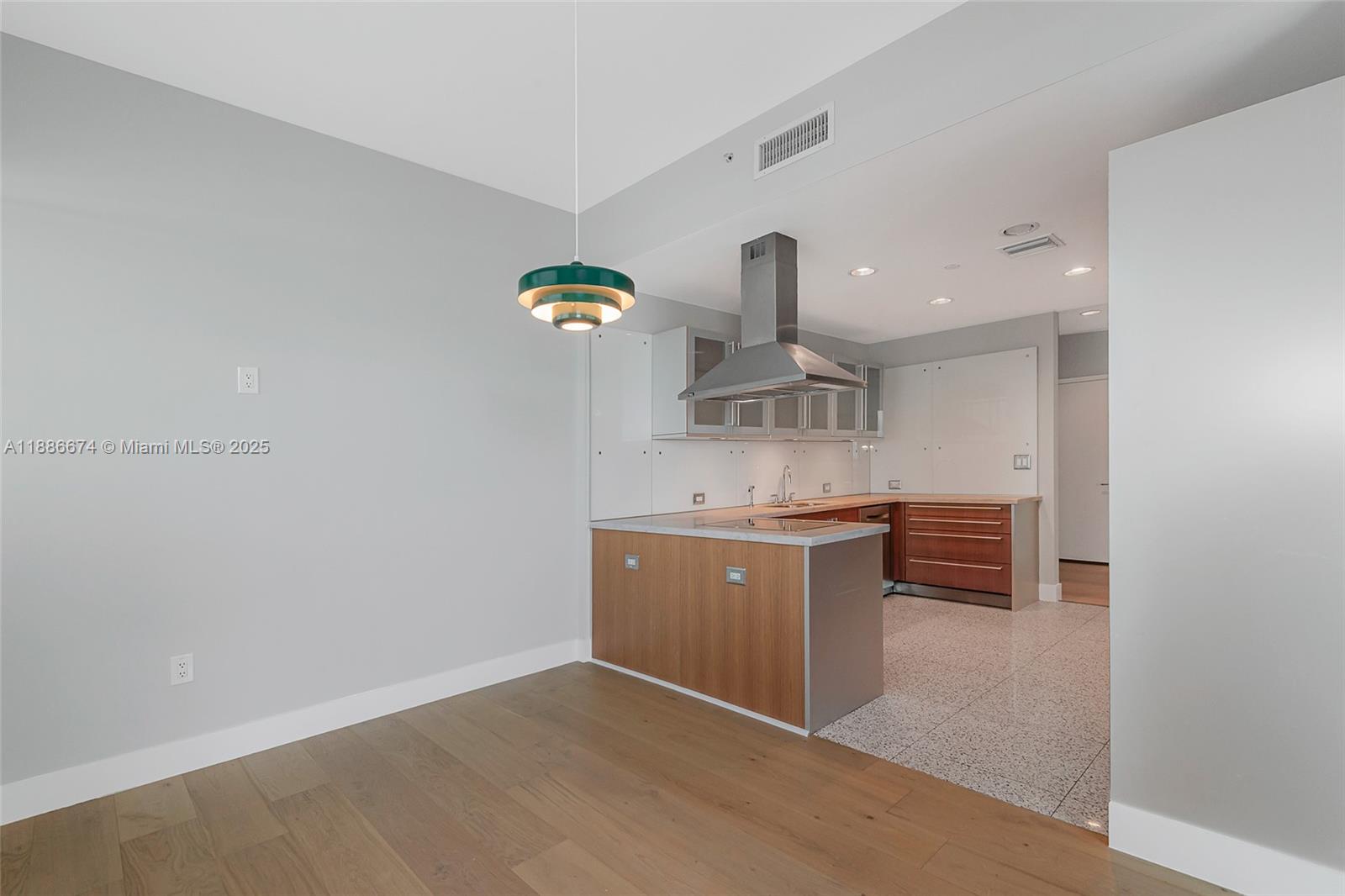 6103 Aqua Ave #605, Miami Beach FL 33141