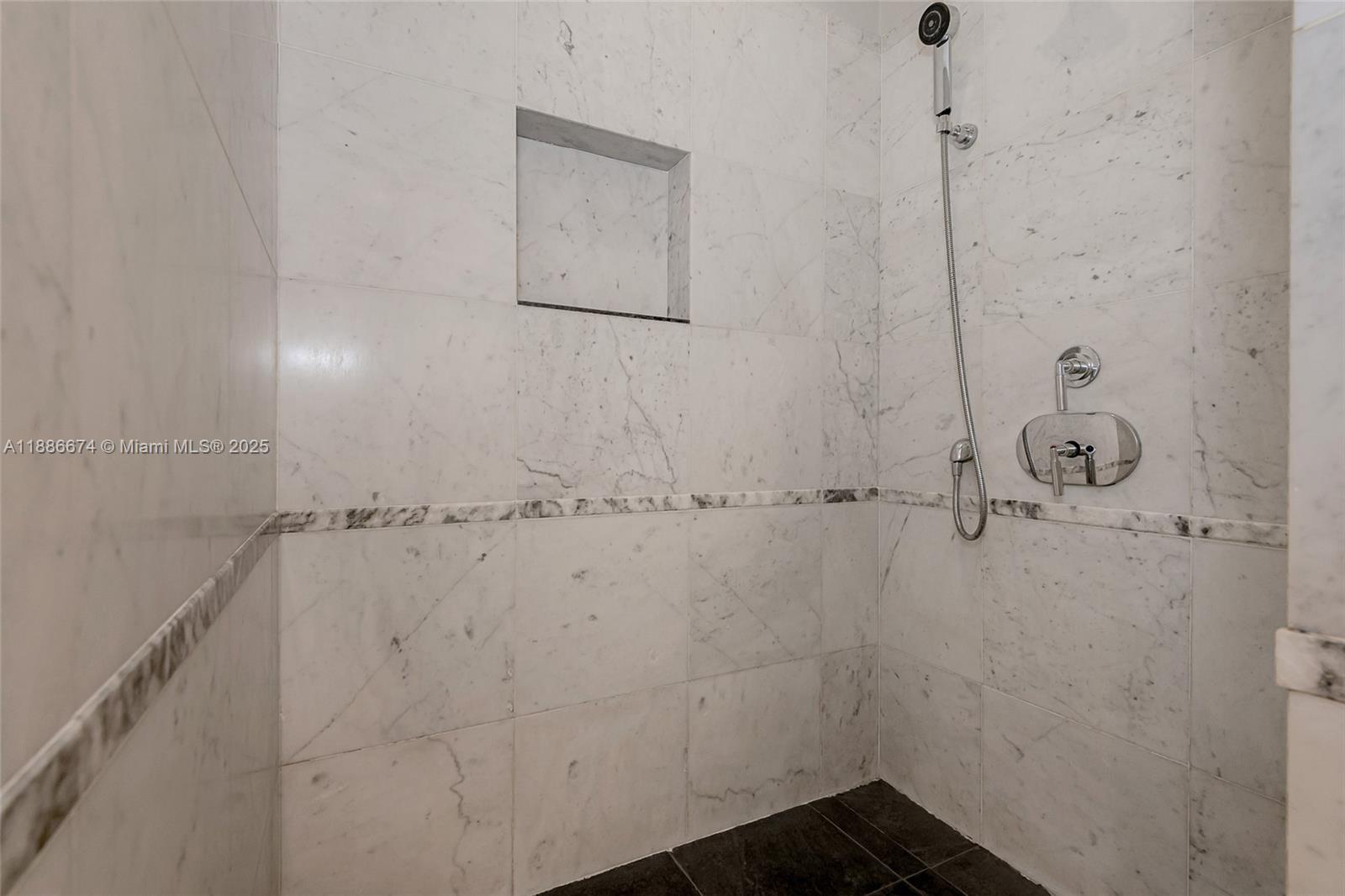 6103 Aqua Ave #605, Miami Beach FL 33141