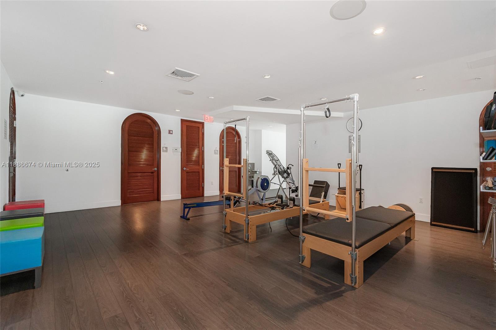 6103 Aqua Ave #605, Miami Beach FL 33141