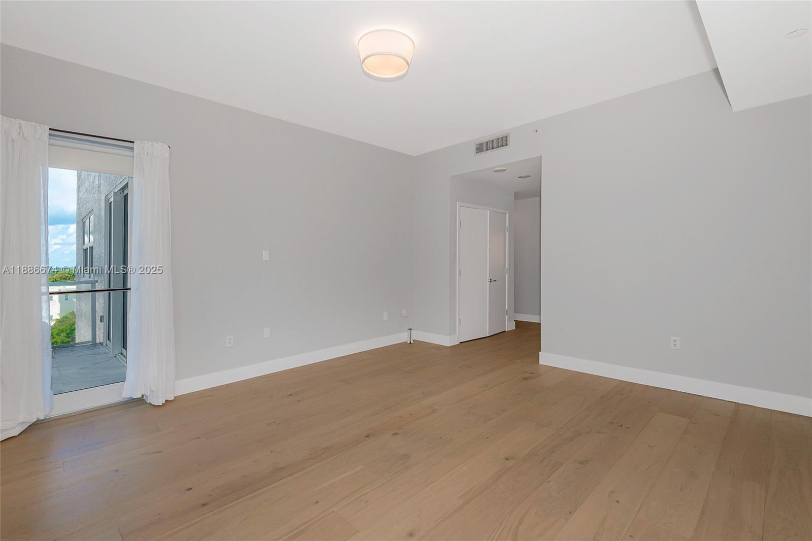 6103 Aqua Ave #605, Miami Beach FL 33141