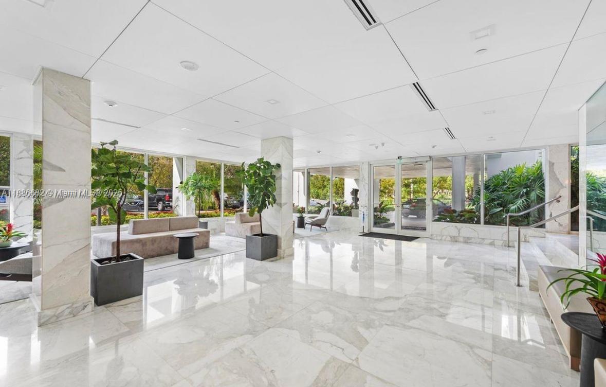 199 Ocean Lane Dr #115, Key Biscayne FL 33149