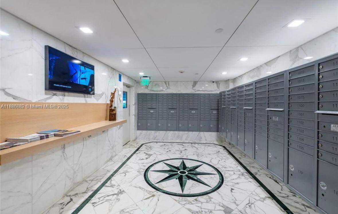199 Ocean Lane Dr #115, Key Biscayne FL 33149