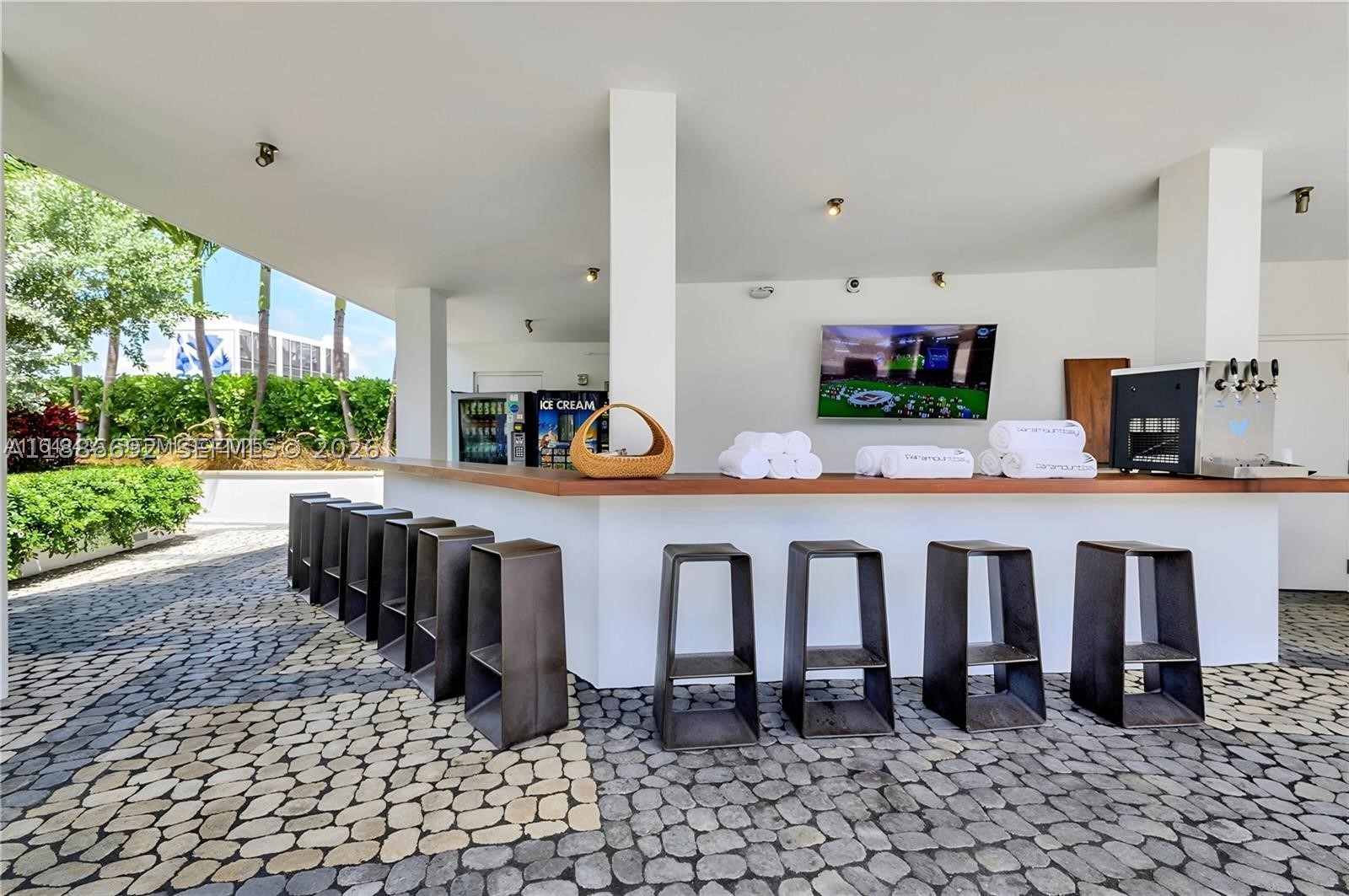 2020 N Bayshore Dr #2702, Miami FL 33137