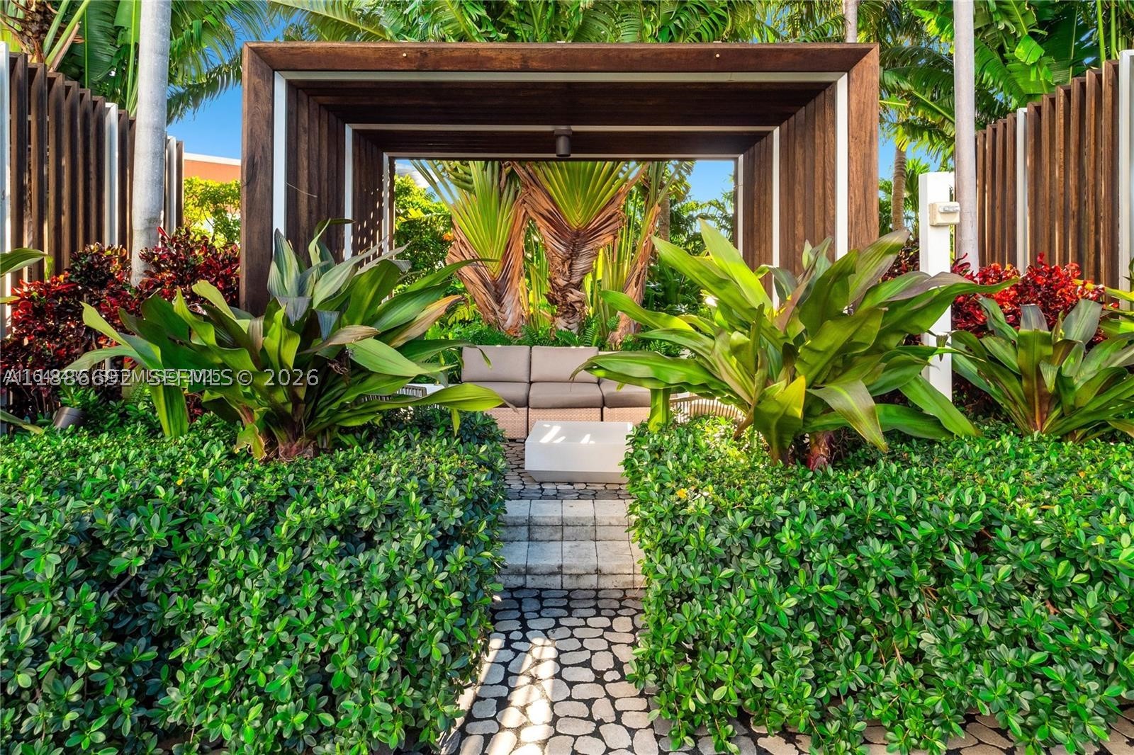 2020 N Bayshore Dr #2702, Miami FL 33137