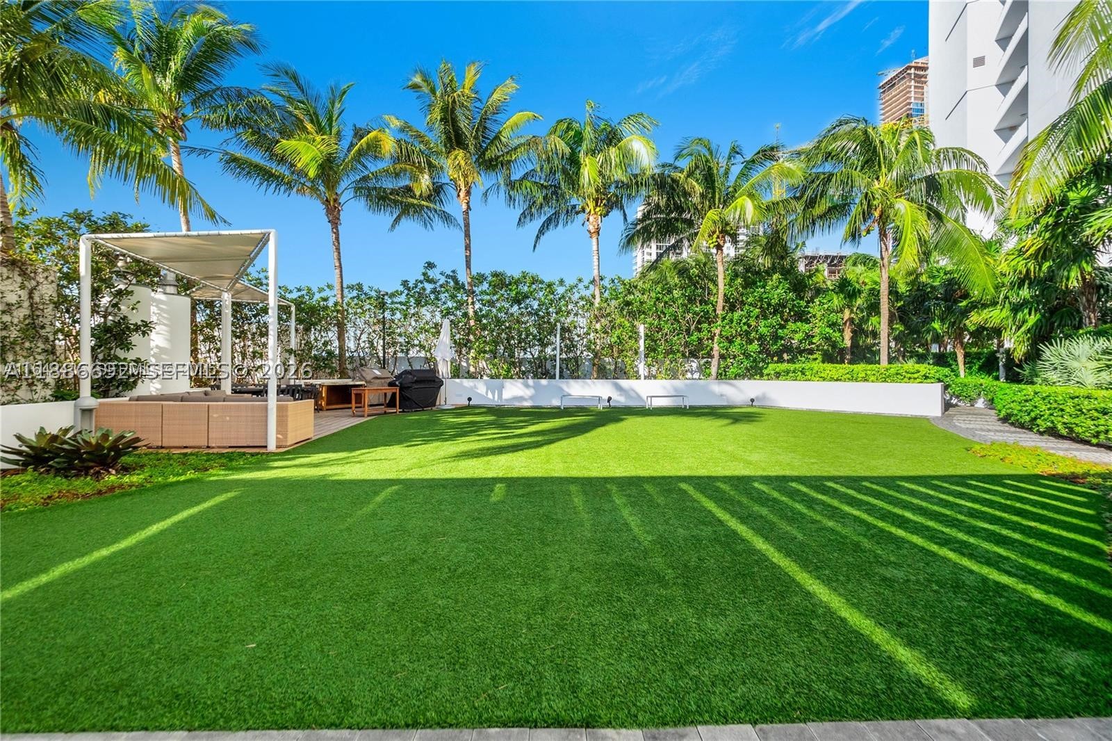 2020 N Bayshore Dr #2702, Miami FL 33137