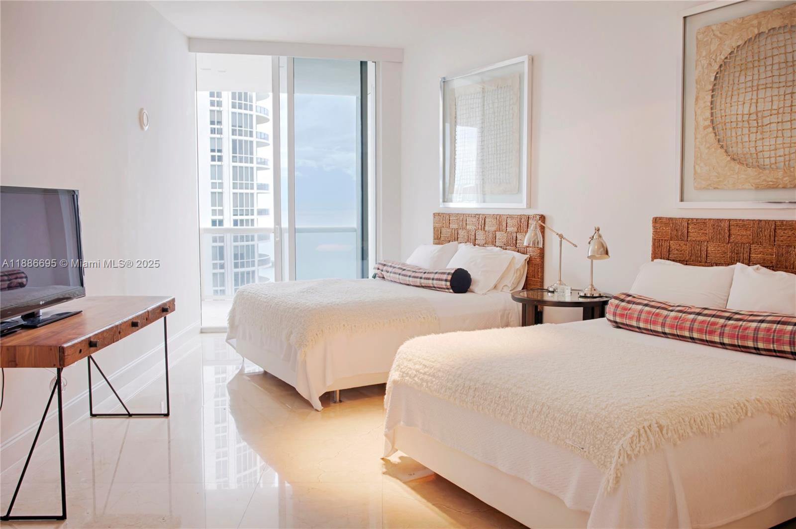 15811 Collins Ave #2303, Sunny Isles Beach FL 33160