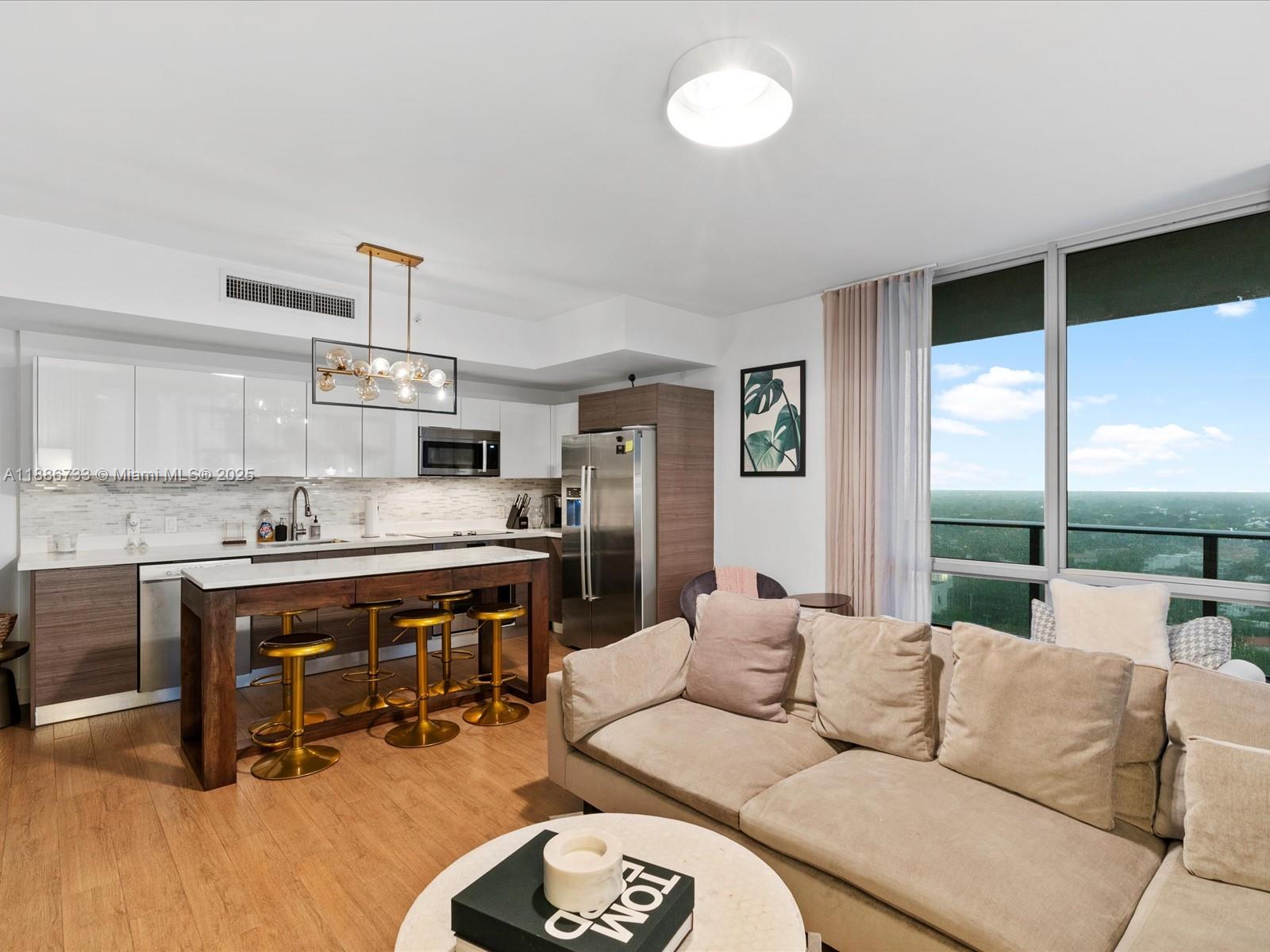 1010 SW 2nd Ave #1908, Miami FL 33130