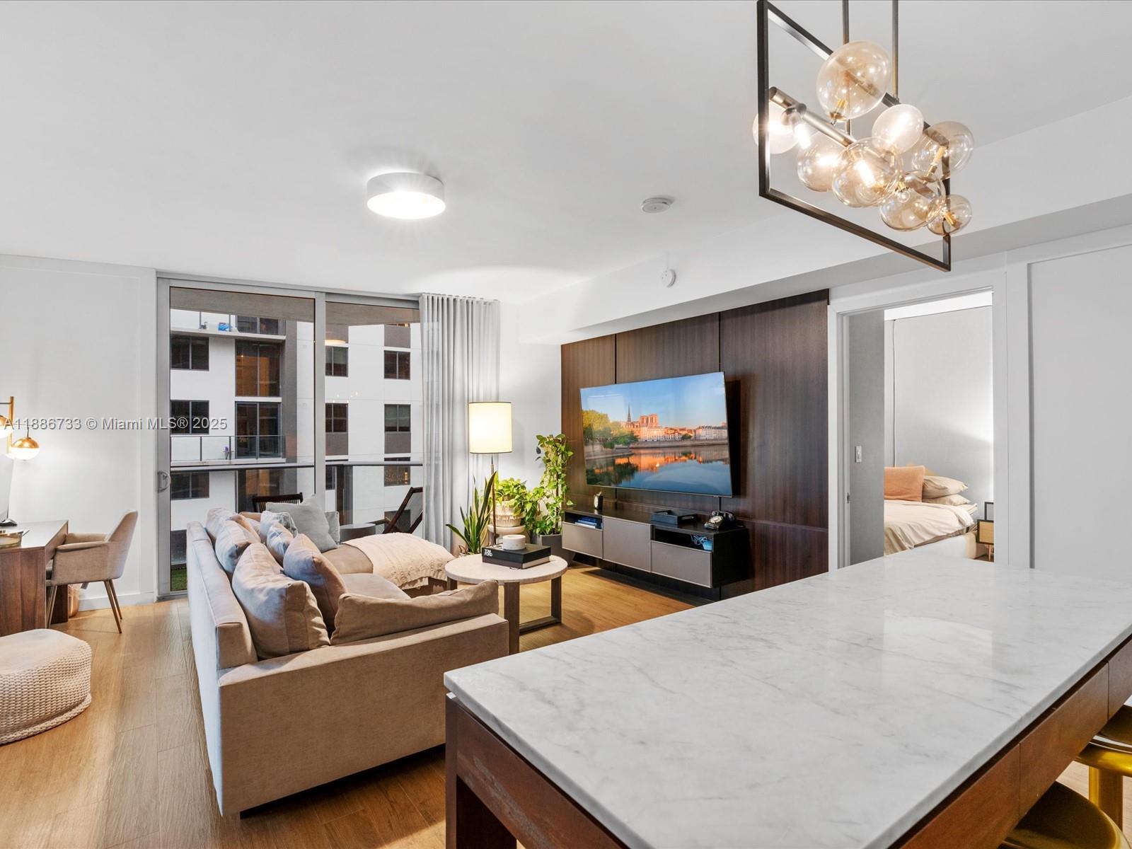1010 SW 2nd Ave #1908, Miami FL 33130
