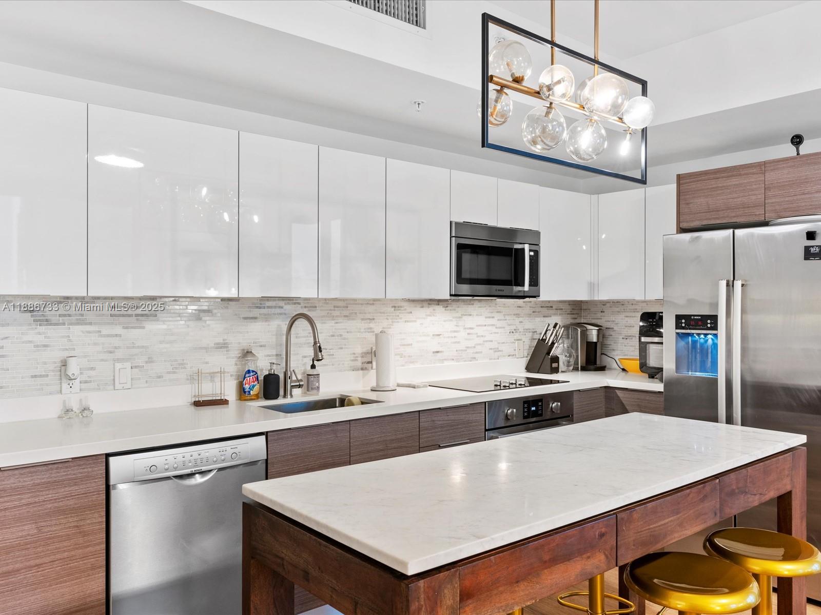 1010 SW 2nd Ave #1908, Miami FL 33130
