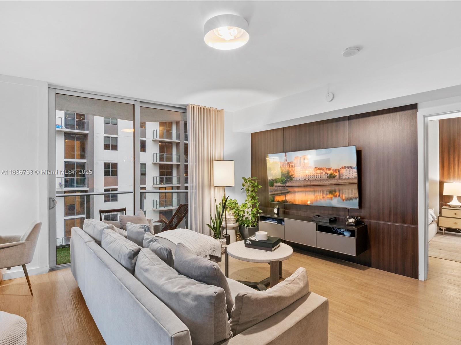 1010 SW 2nd Ave #1908, Miami FL 33130