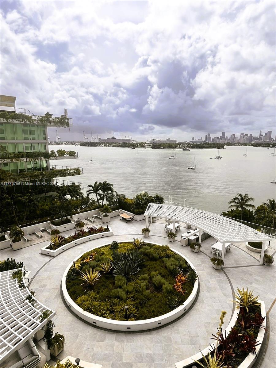 1330 W West Ave #806, Miami Beach FL 33139