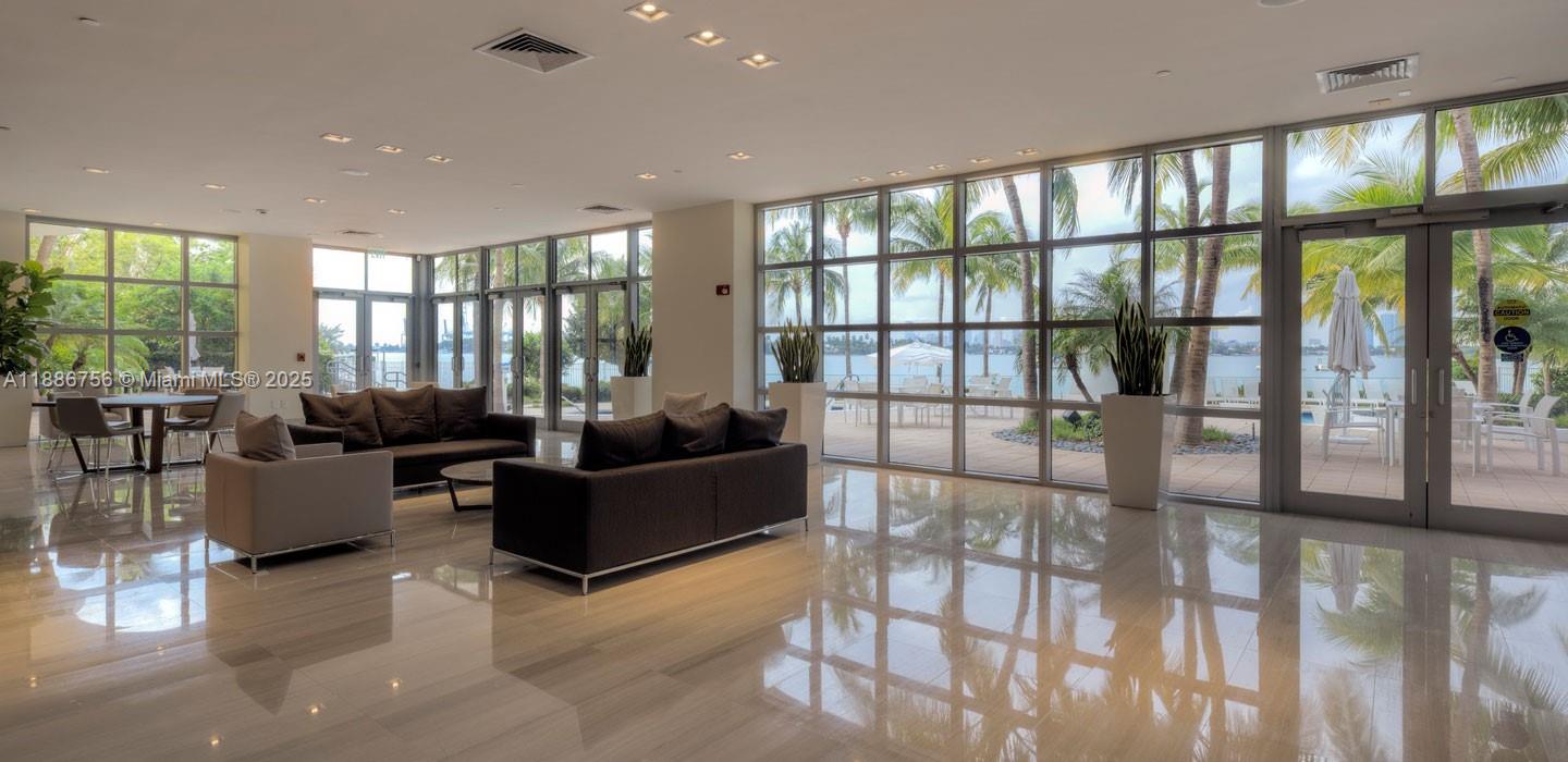1330 W West Ave #806, Miami Beach FL 33139