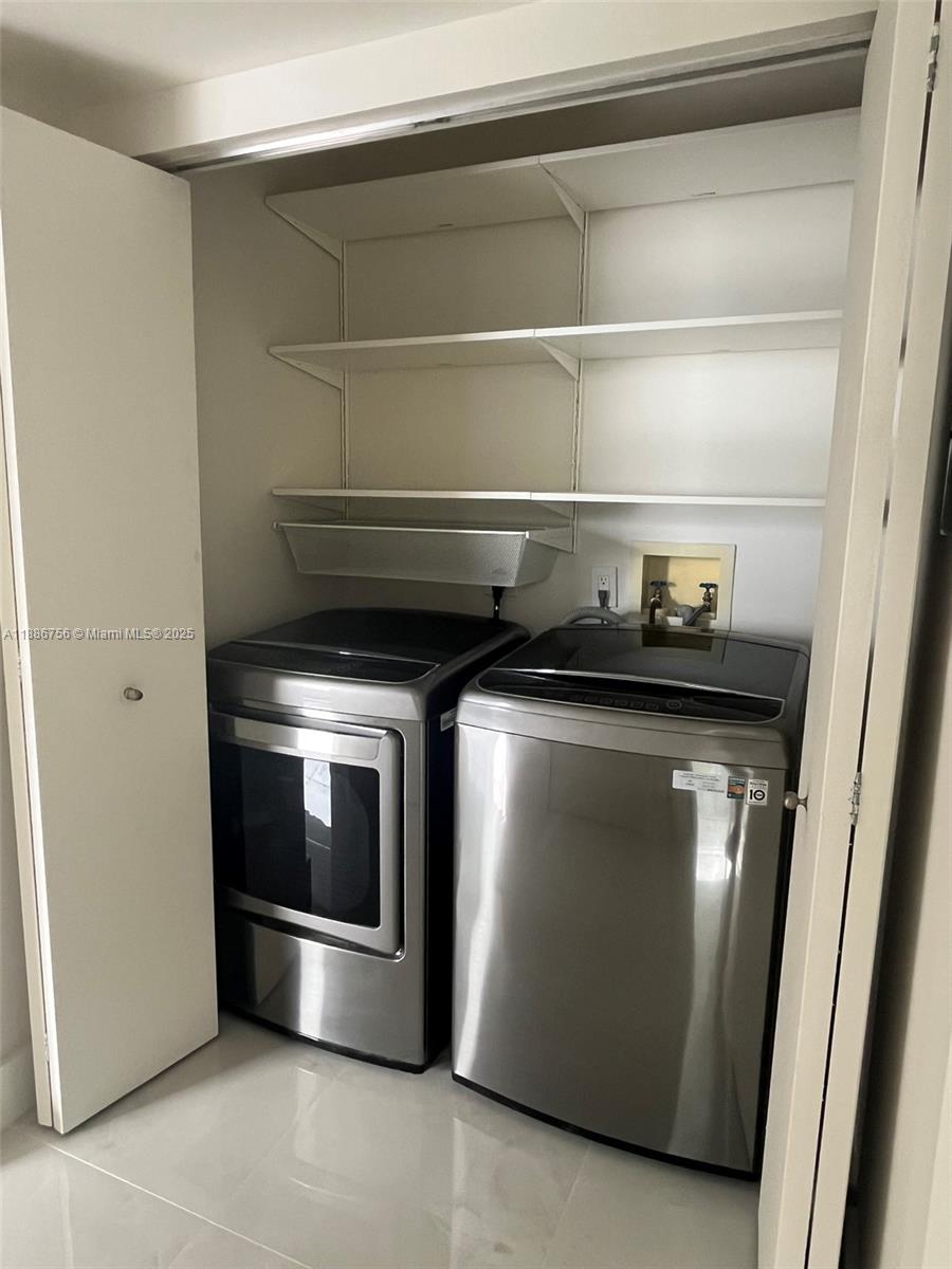 1330 W West Ave #806, Miami Beach FL 33139