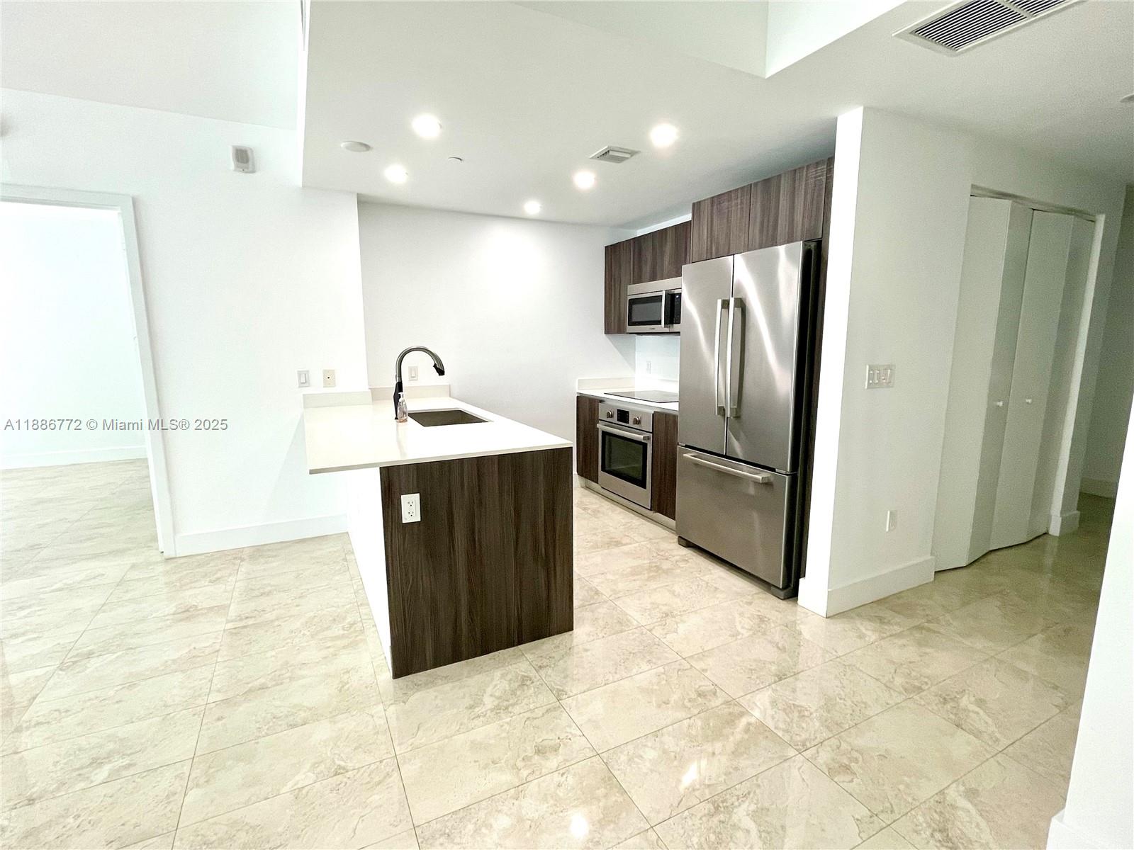 488 NE 18th St #2804, Miami FL 33132