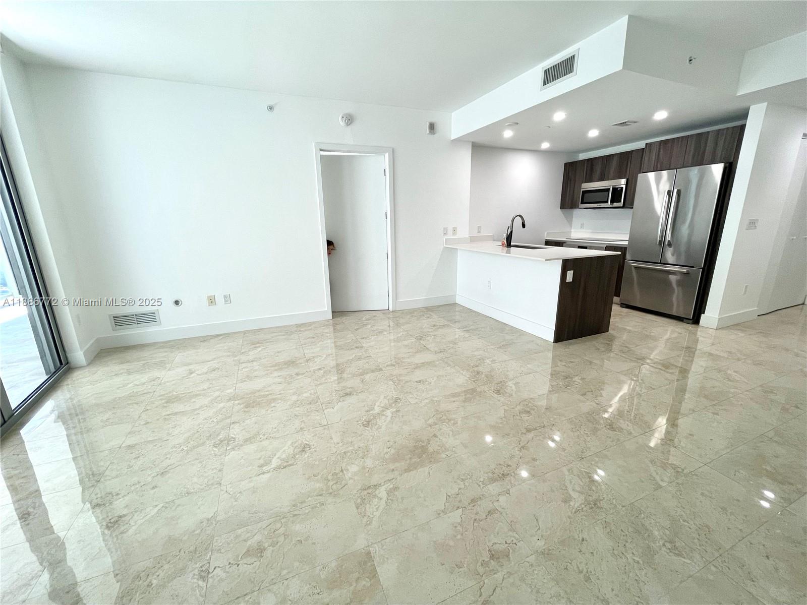 488 NE 18th St #2804, Miami FL 33132